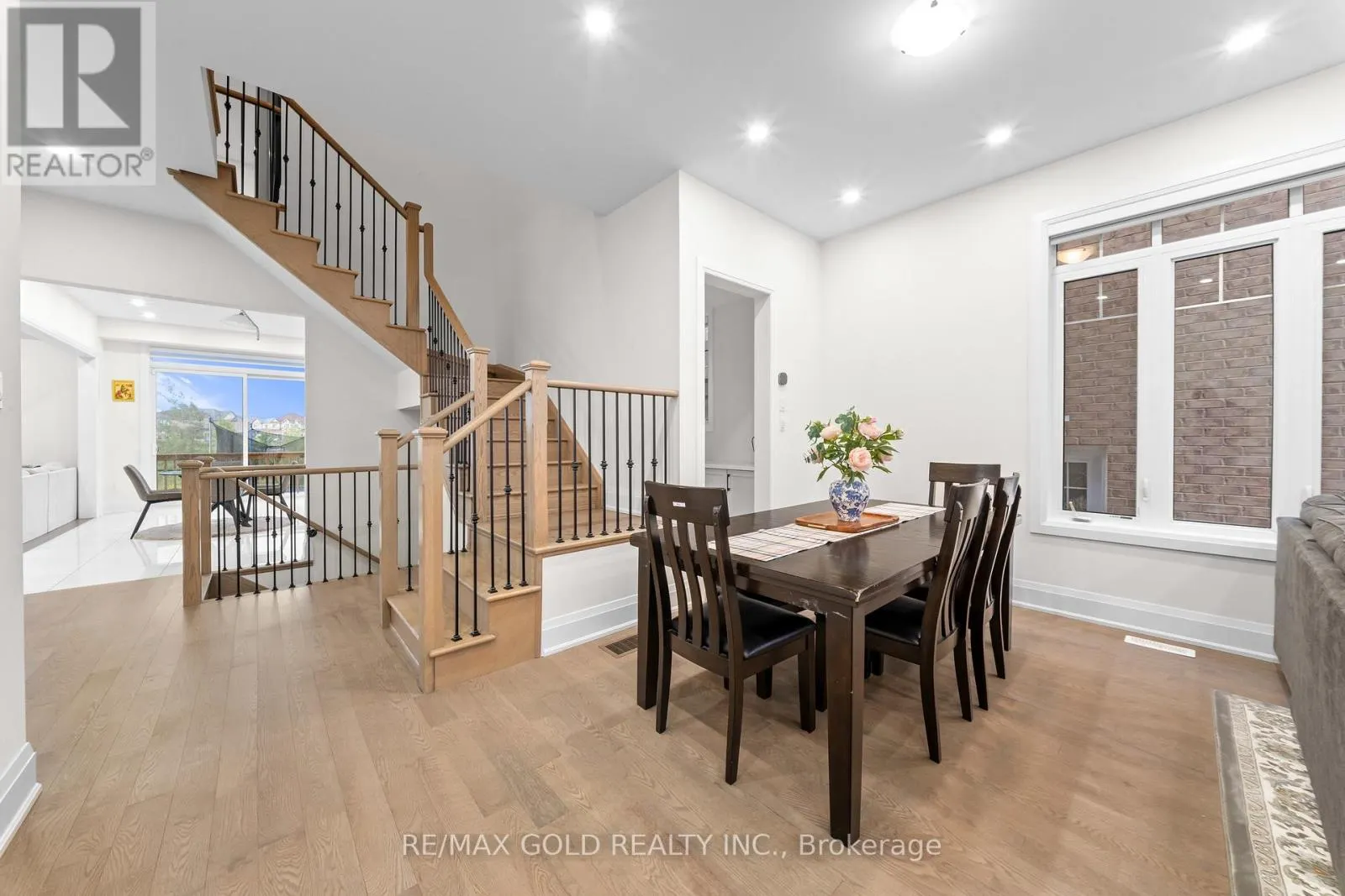 4 MADAWASKA ROAD