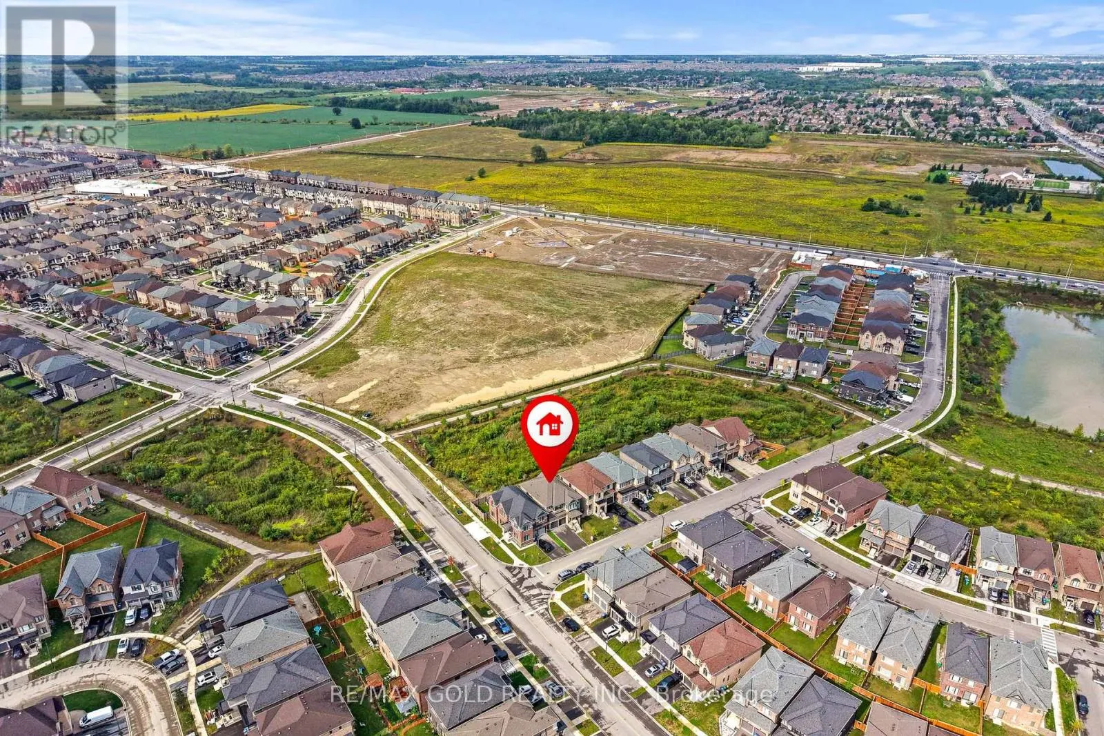 4 MADAWASKA ROAD