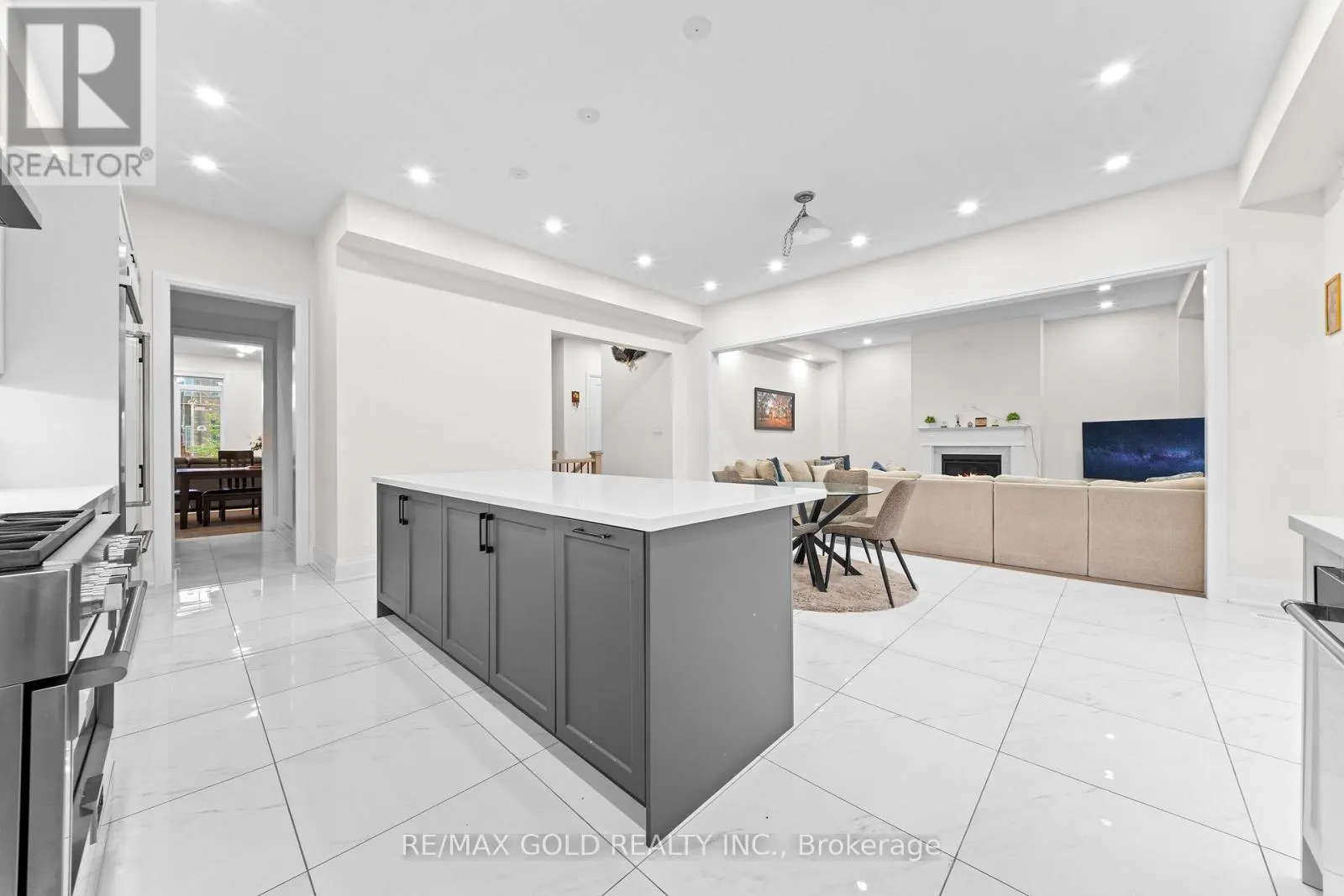4 MADAWASKA ROAD