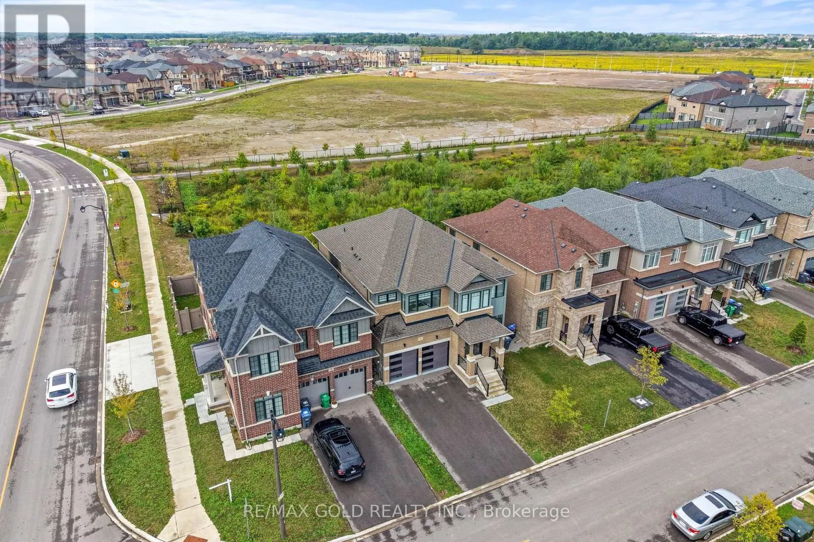 4 MADAWASKA ROAD