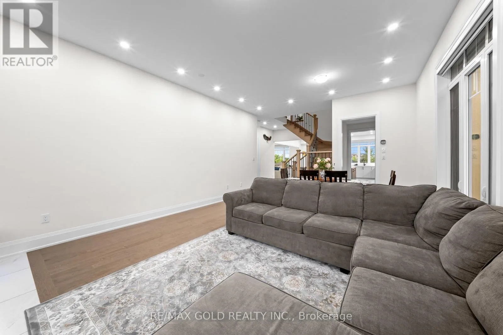 4 MADAWASKA ROAD