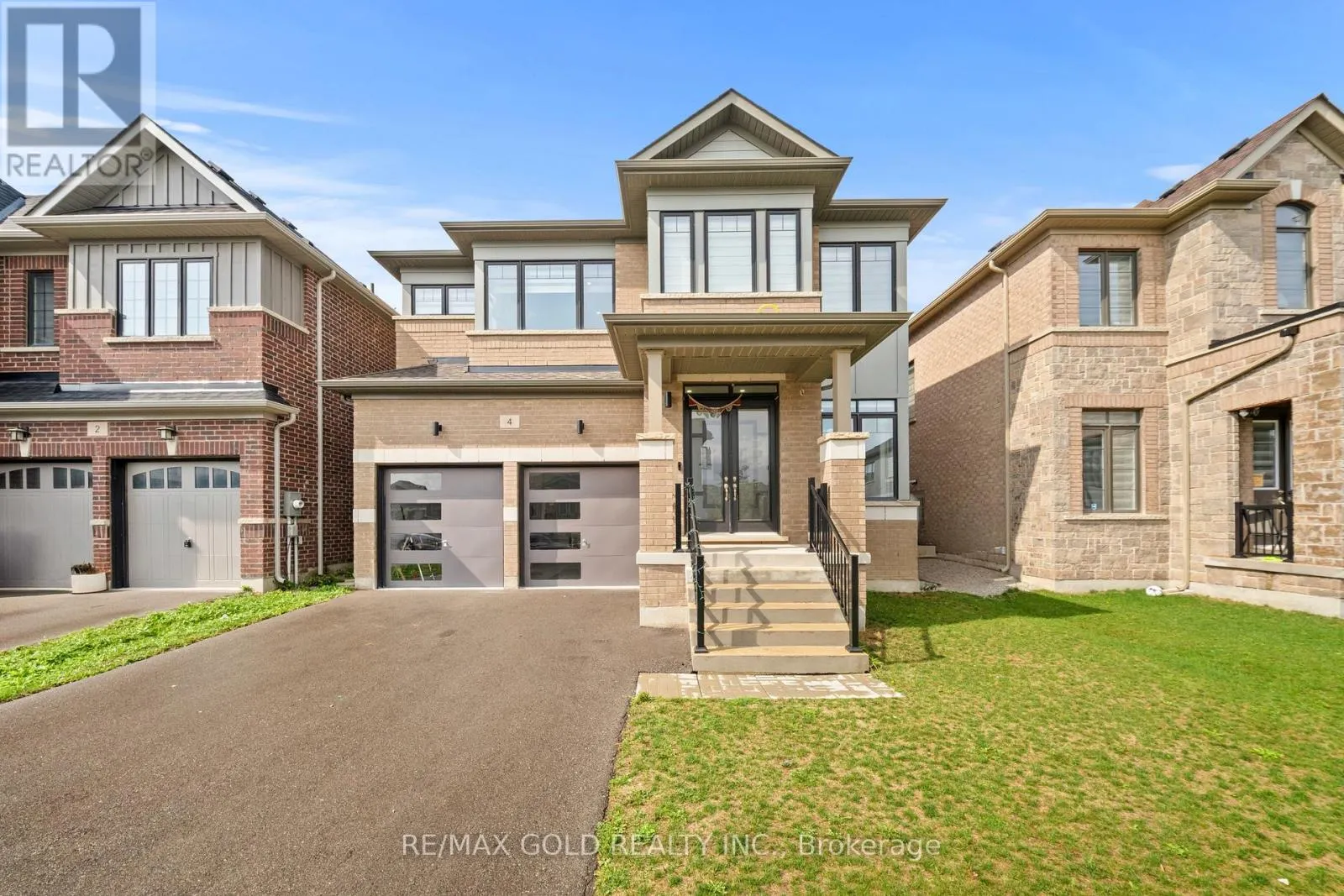 4 MADAWASKA ROAD