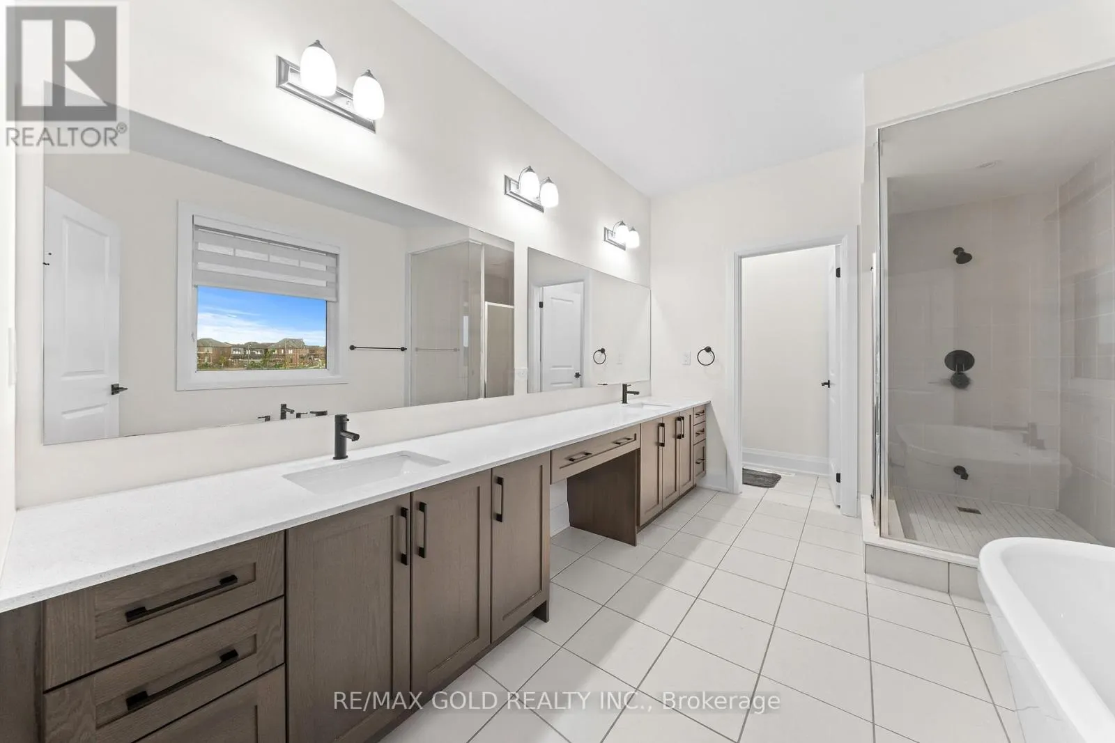 4 MADAWASKA ROAD