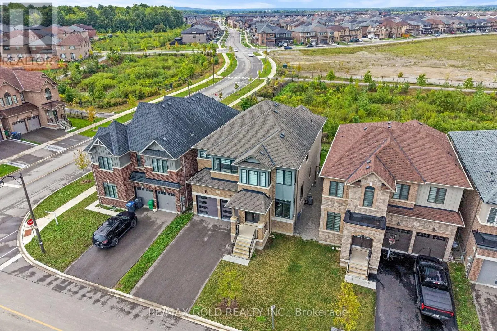 4 MADAWASKA ROAD
