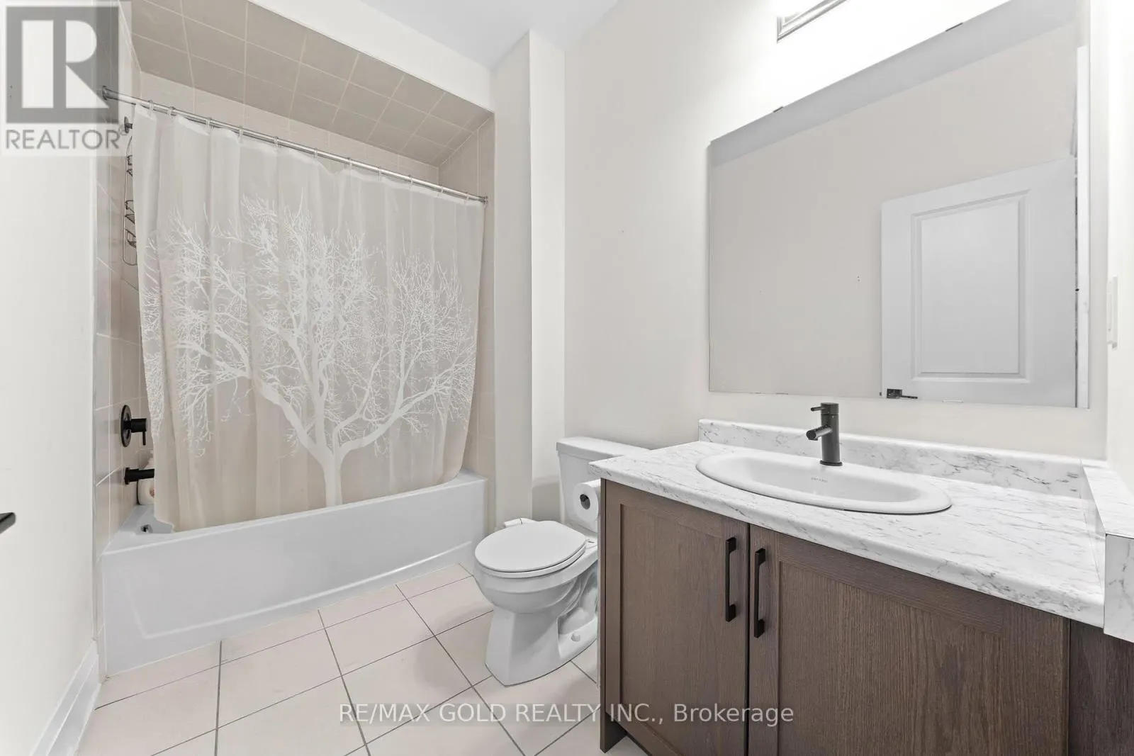 4 MADAWASKA ROAD