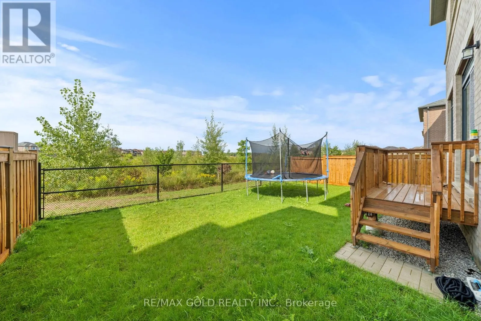 4 MADAWASKA ROAD