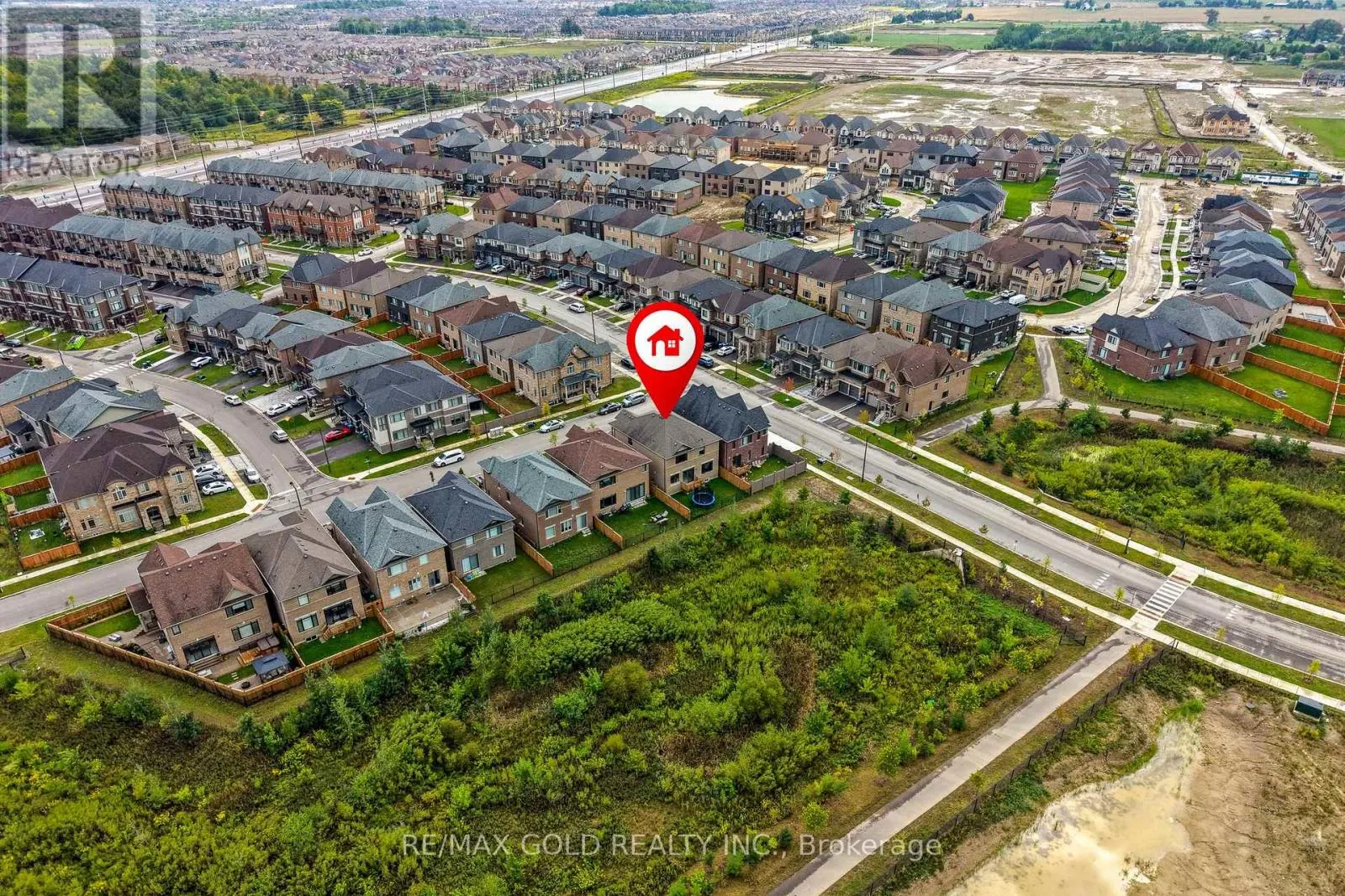 4 MADAWASKA ROAD