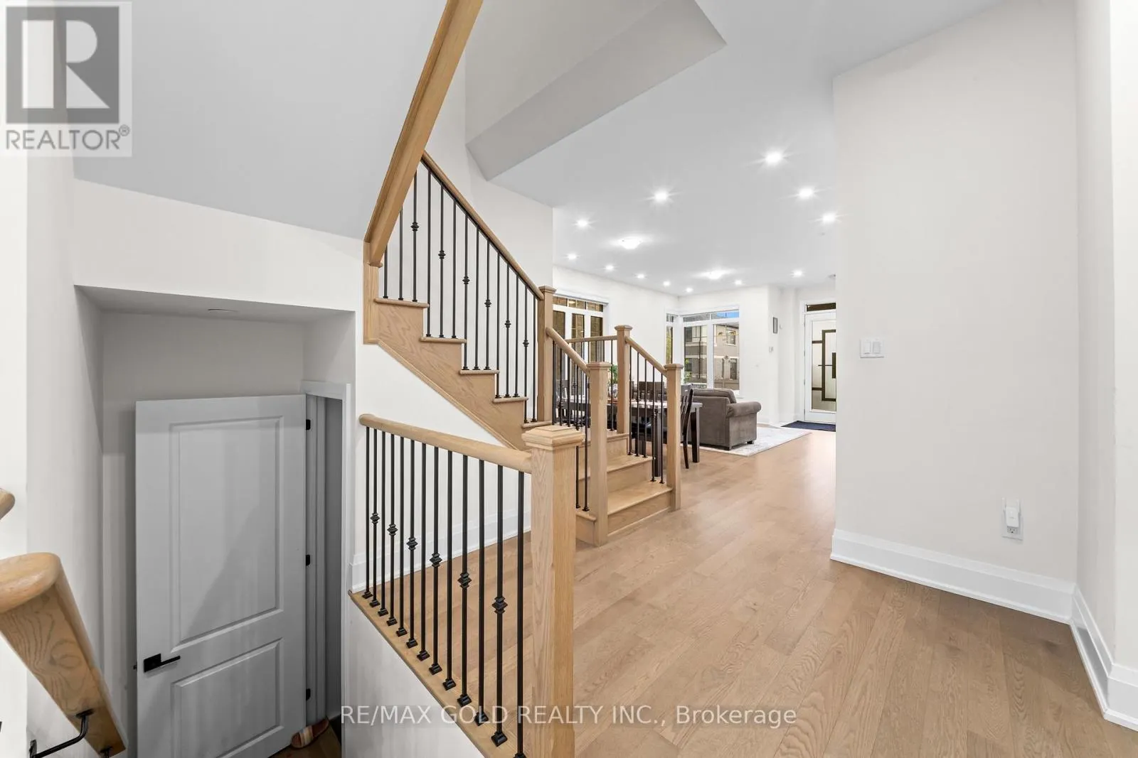 4 MADAWASKA ROAD