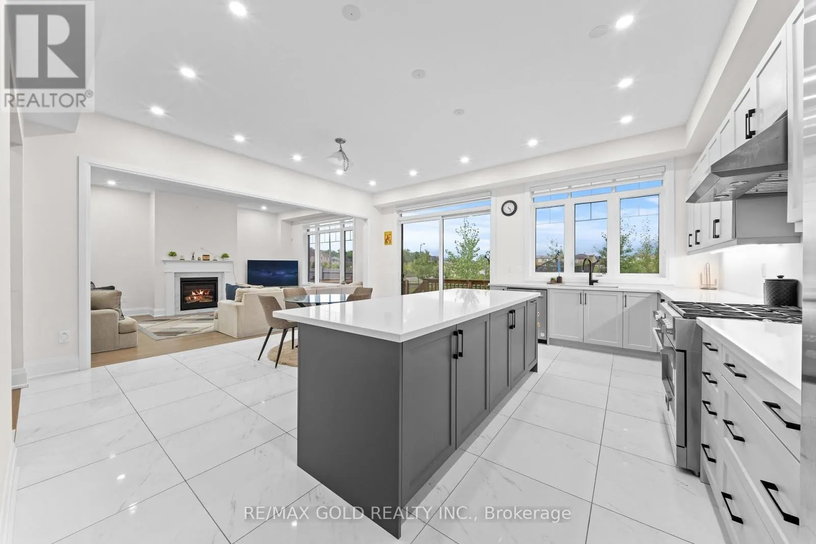 4 MADAWASKA ROAD