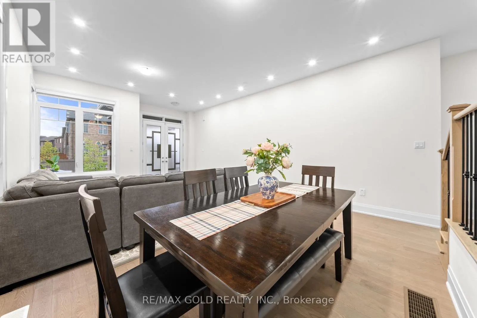 4 MADAWASKA ROAD