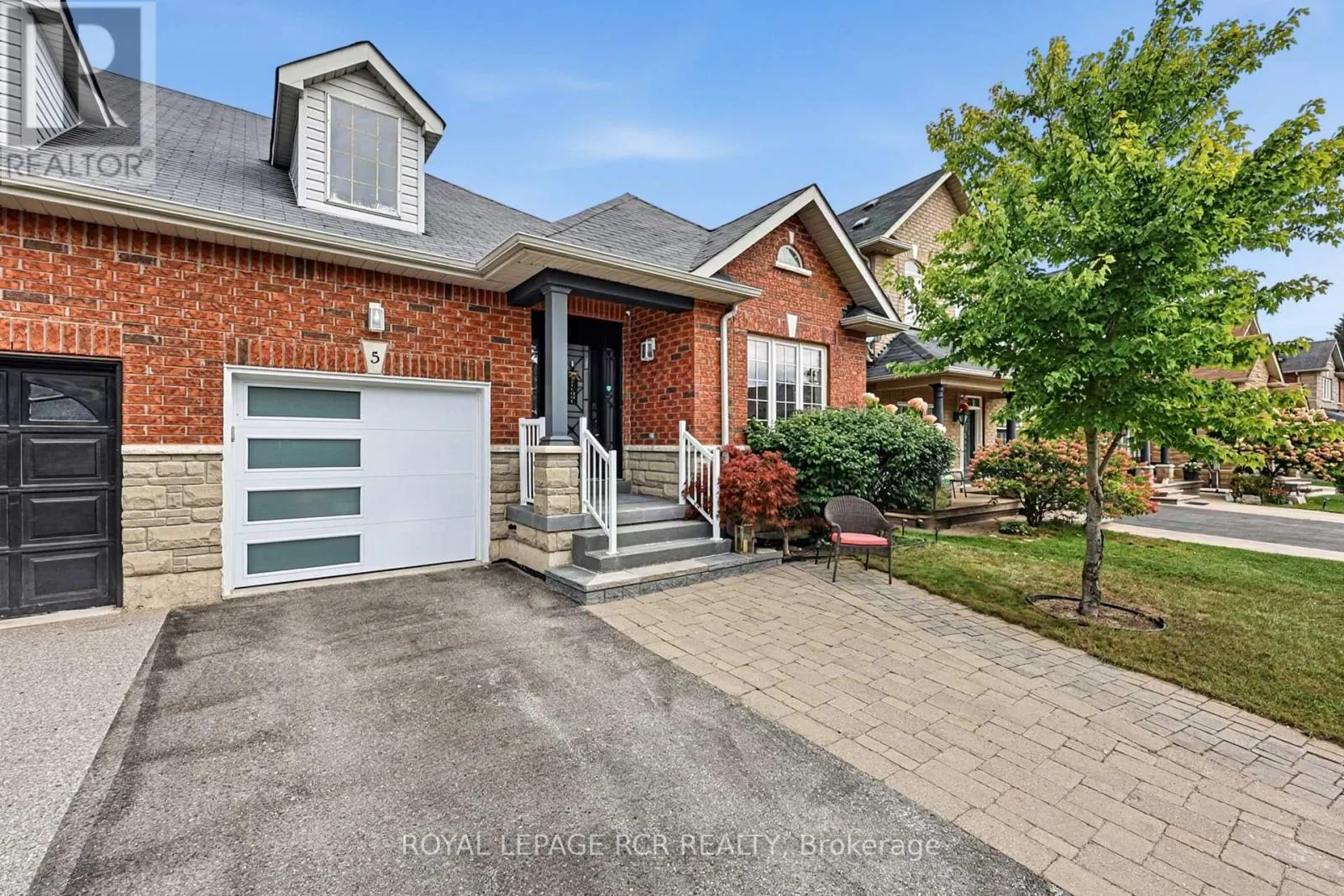5 BORLAND CRESCENT