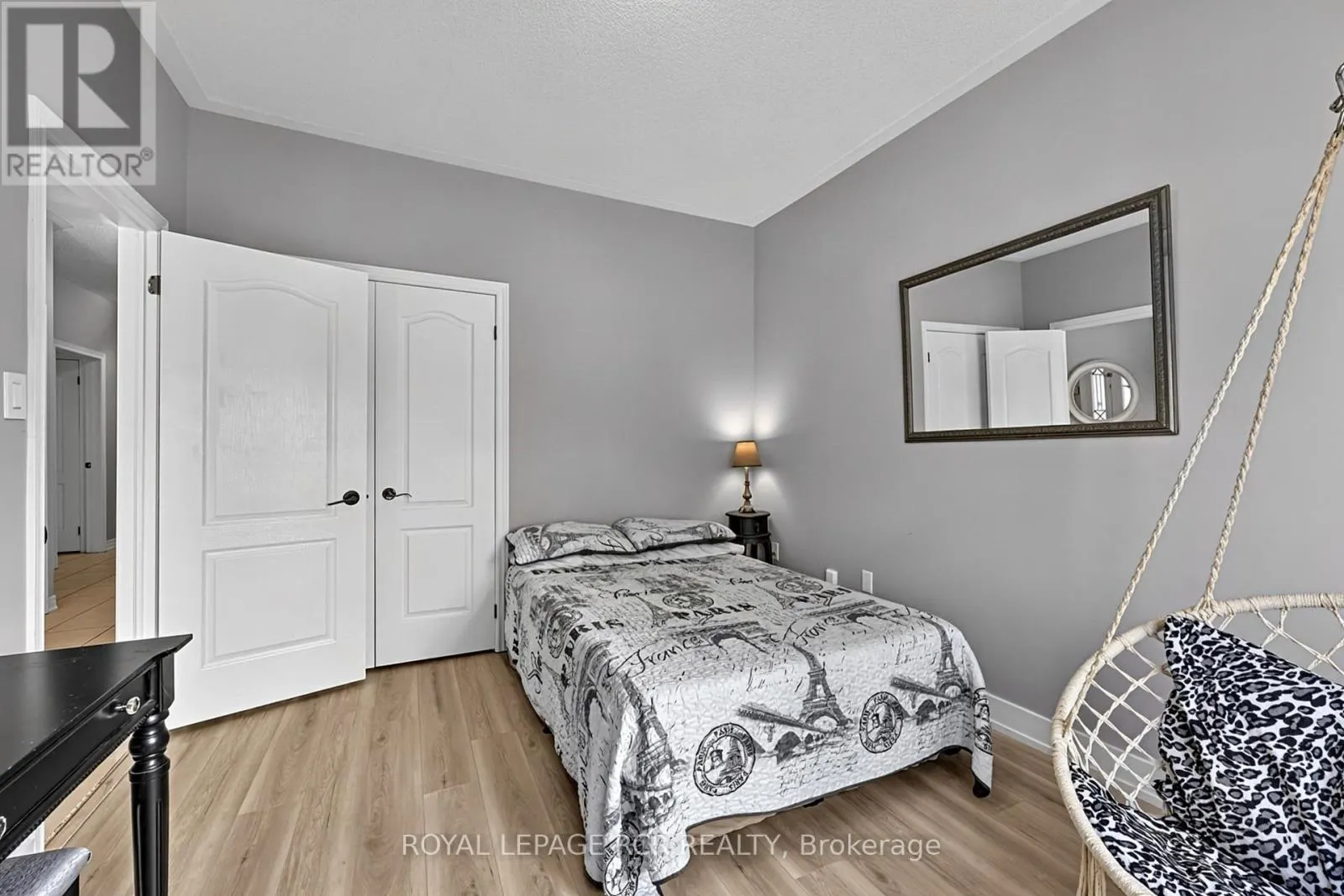 5 BORLAND CRESCENT