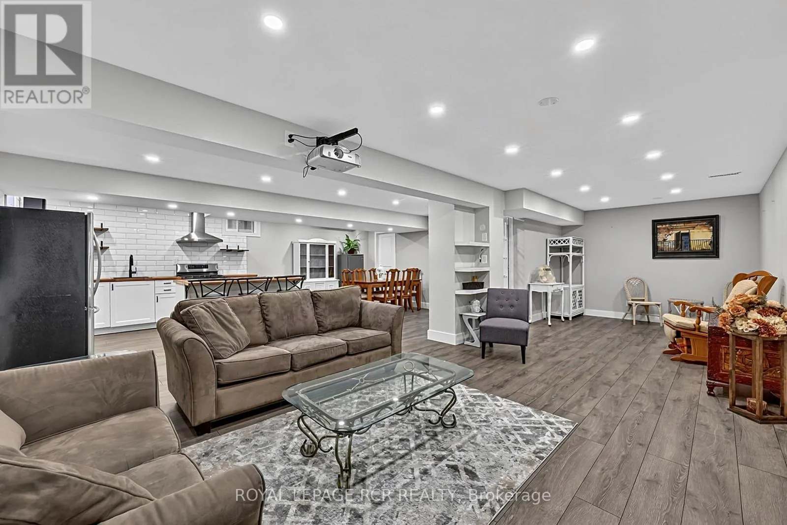 5 BORLAND CRESCENT