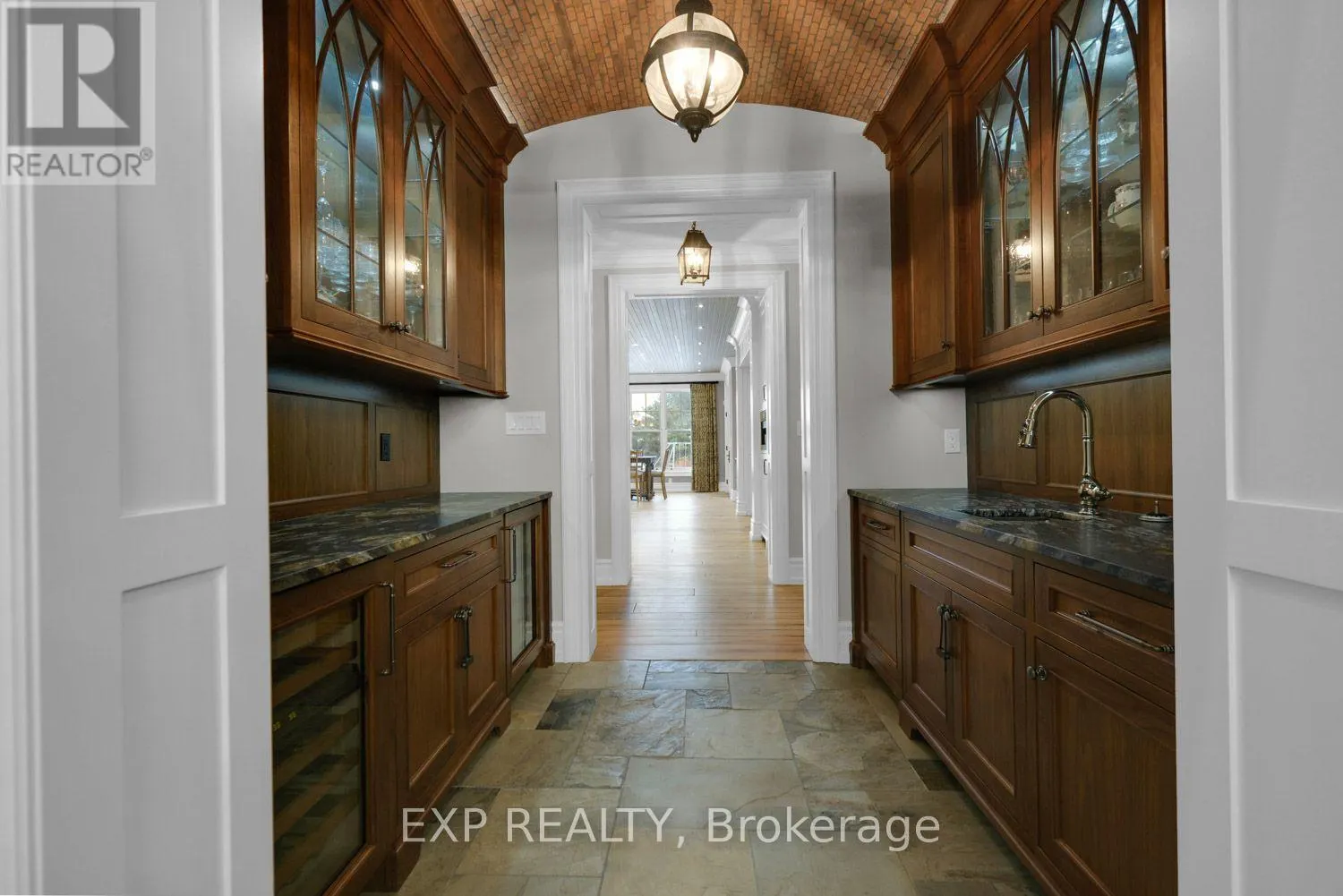21 EDGEWILD DRIVE