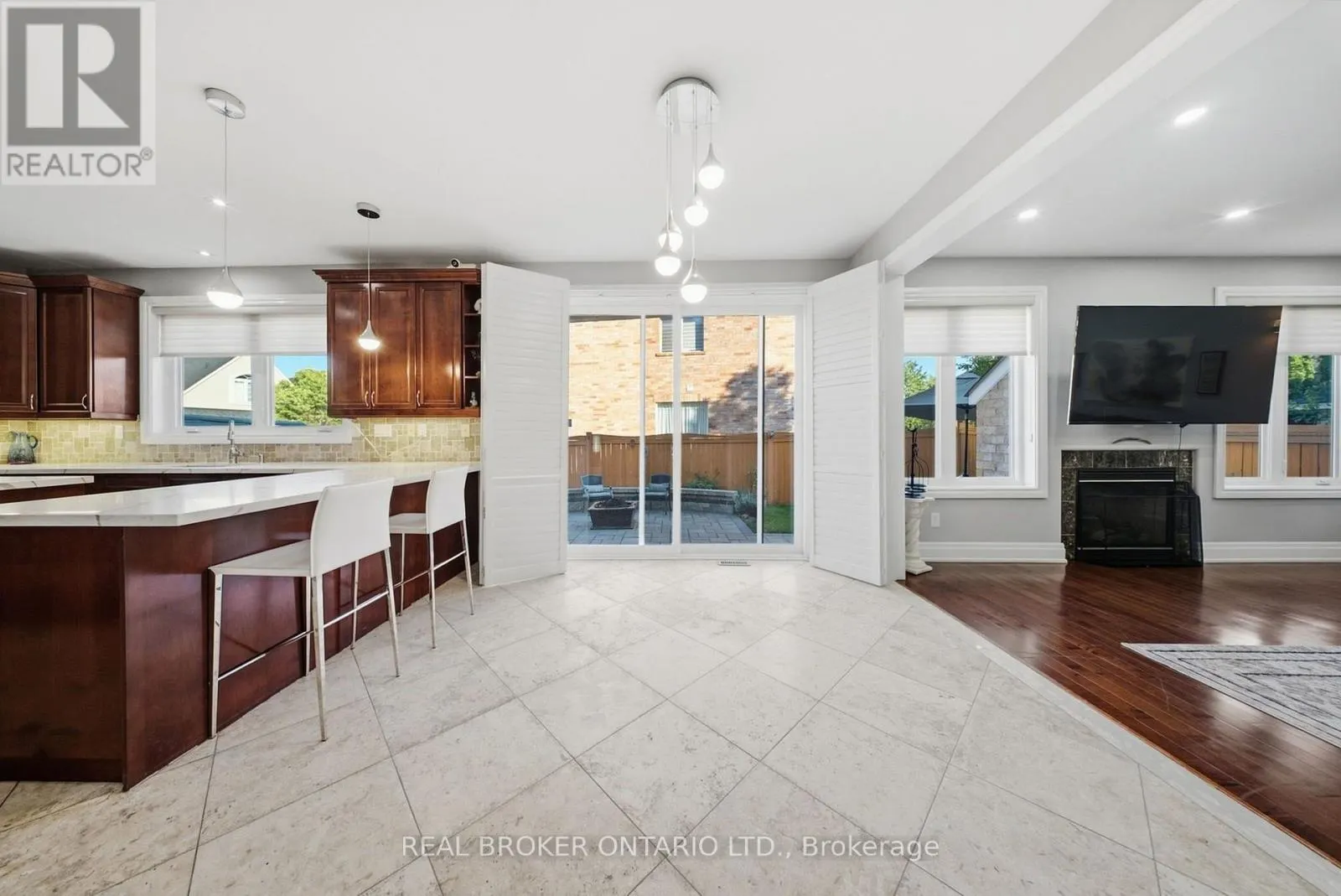 1078 MCNEIL DRIVE