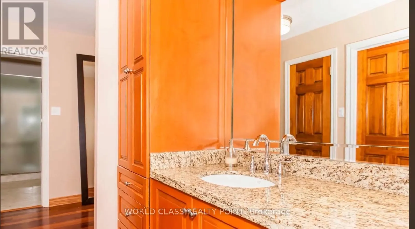155 MEADOWLAND CRESCENT