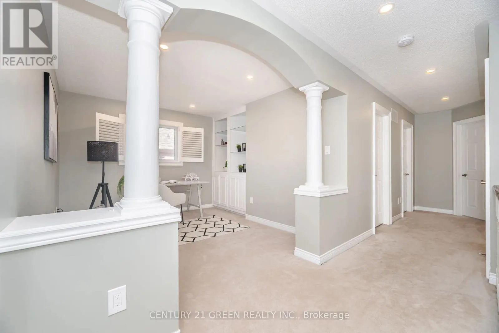 193 ROYAL VALLEY DRIVE