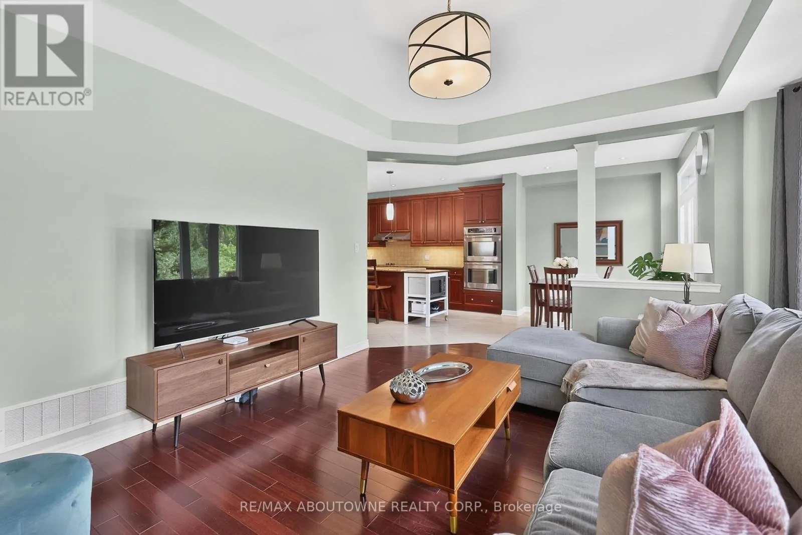 2269 WHITWORTH DRIVE