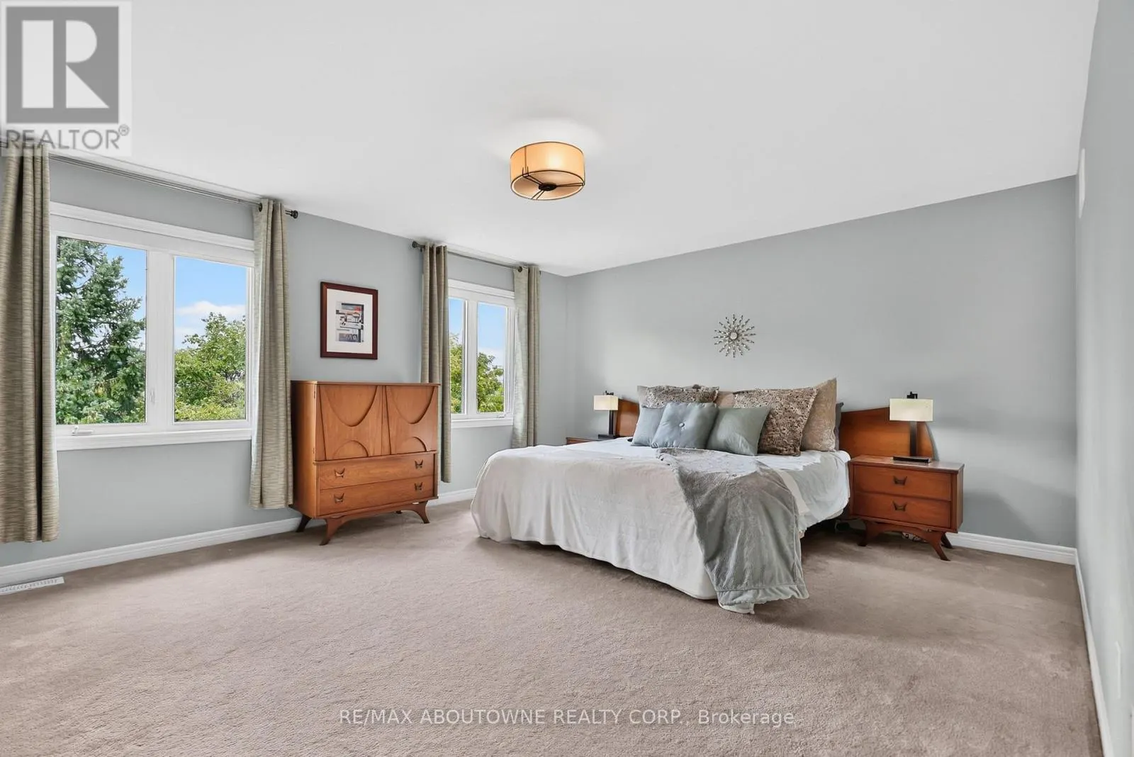 2269 WHITWORTH DRIVE