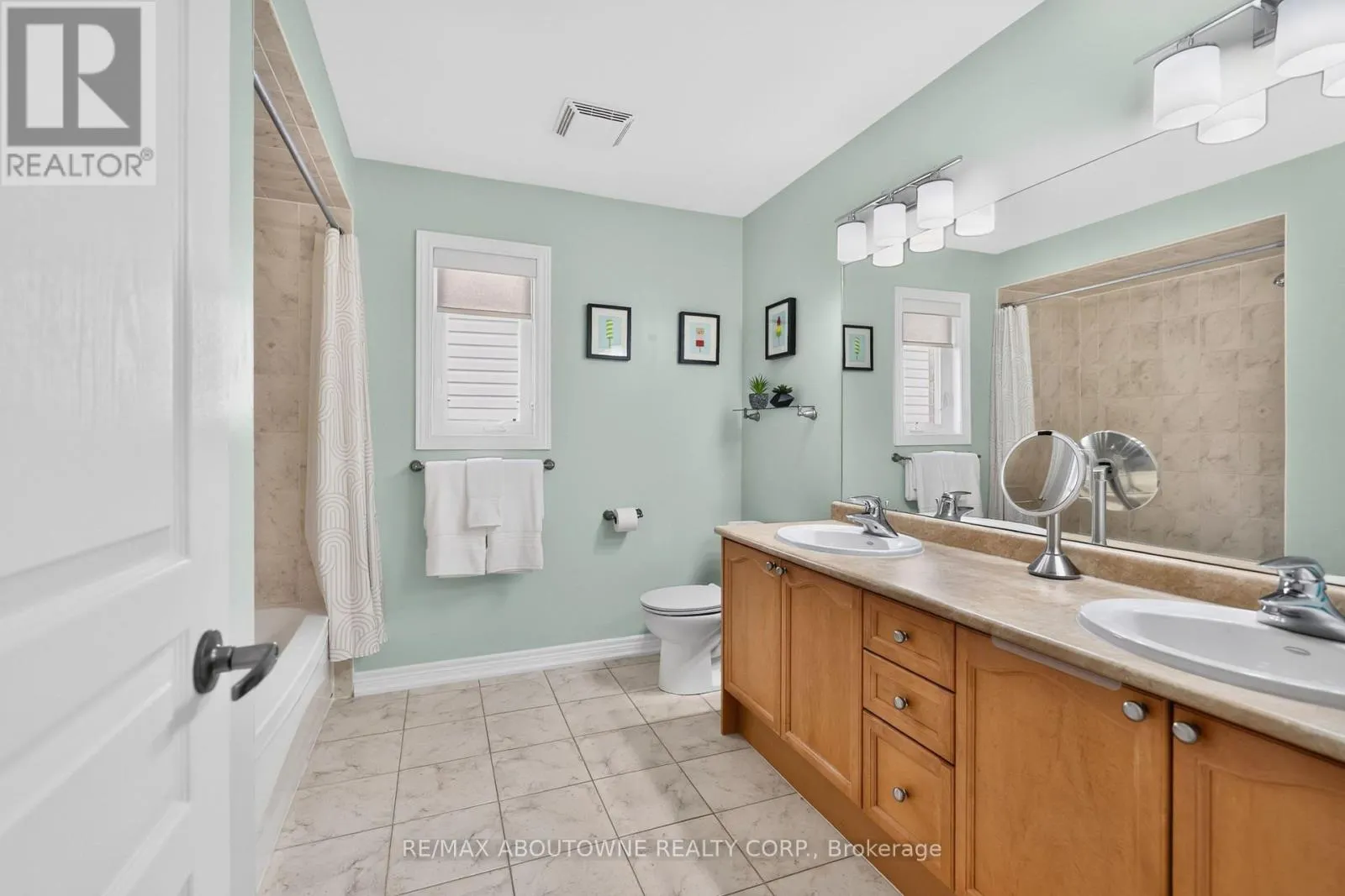 2269 WHITWORTH DRIVE