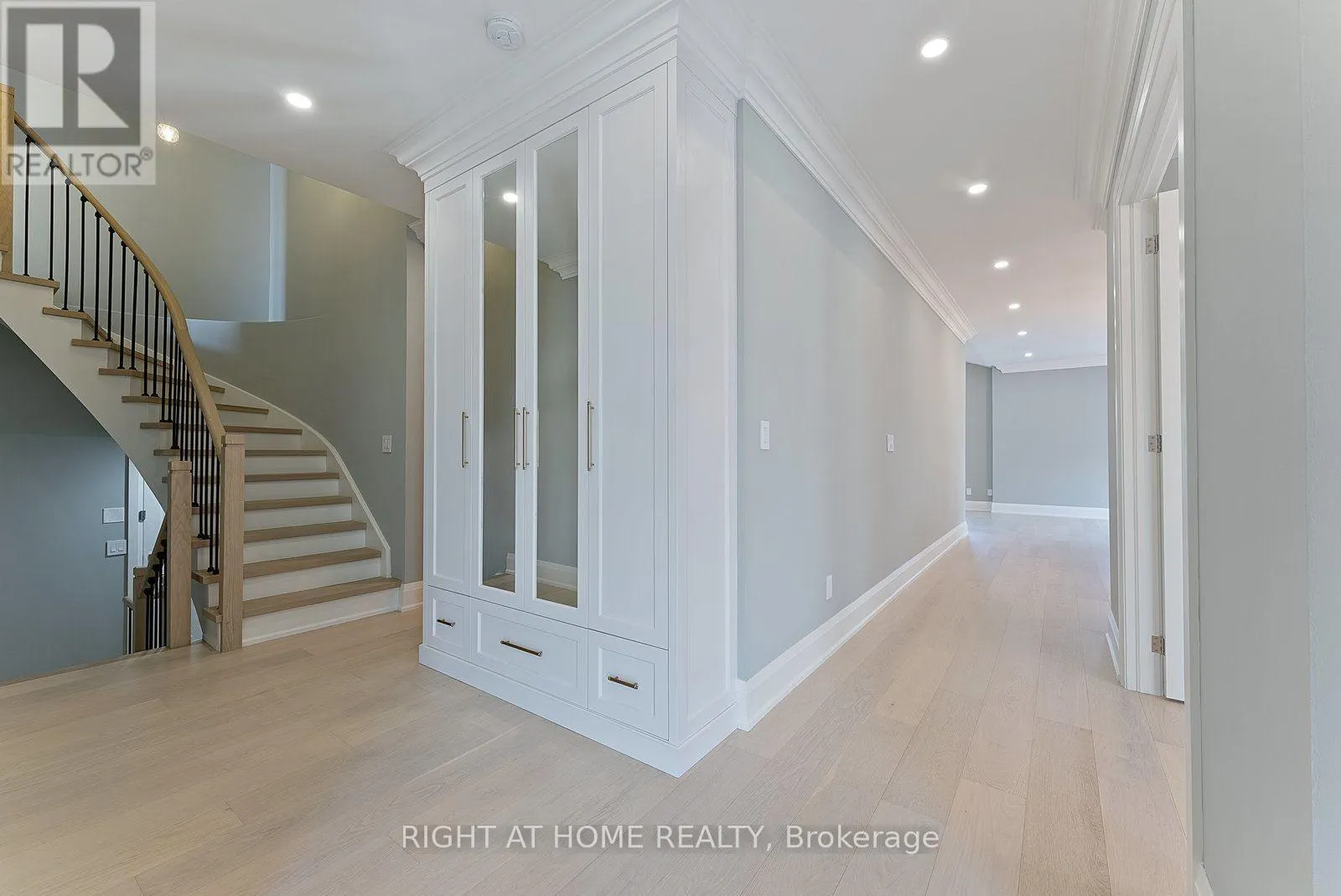 10 RIVERWOOD TERRACE
