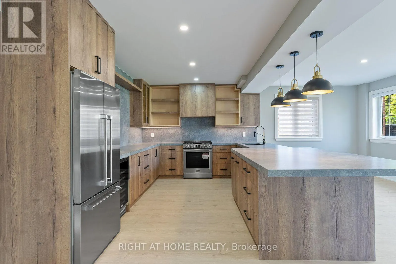 10 RIVERWOOD TERRACE