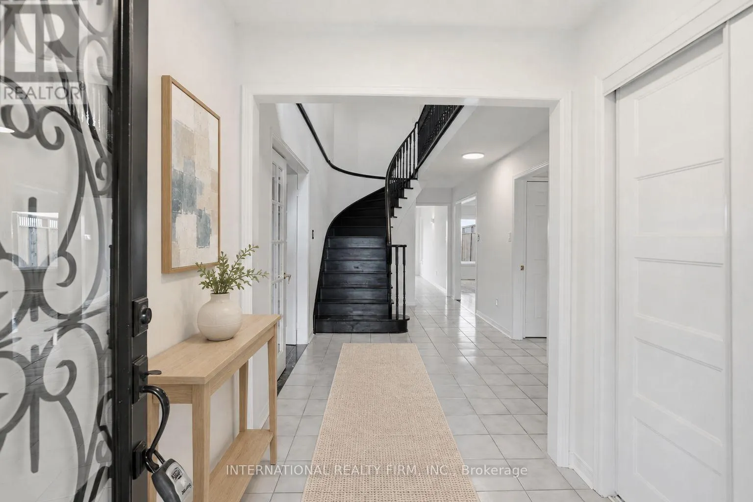 48 DE ROSE AVENUE