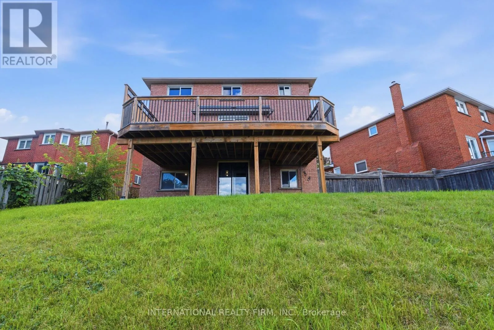 48 DE ROSE AVENUE