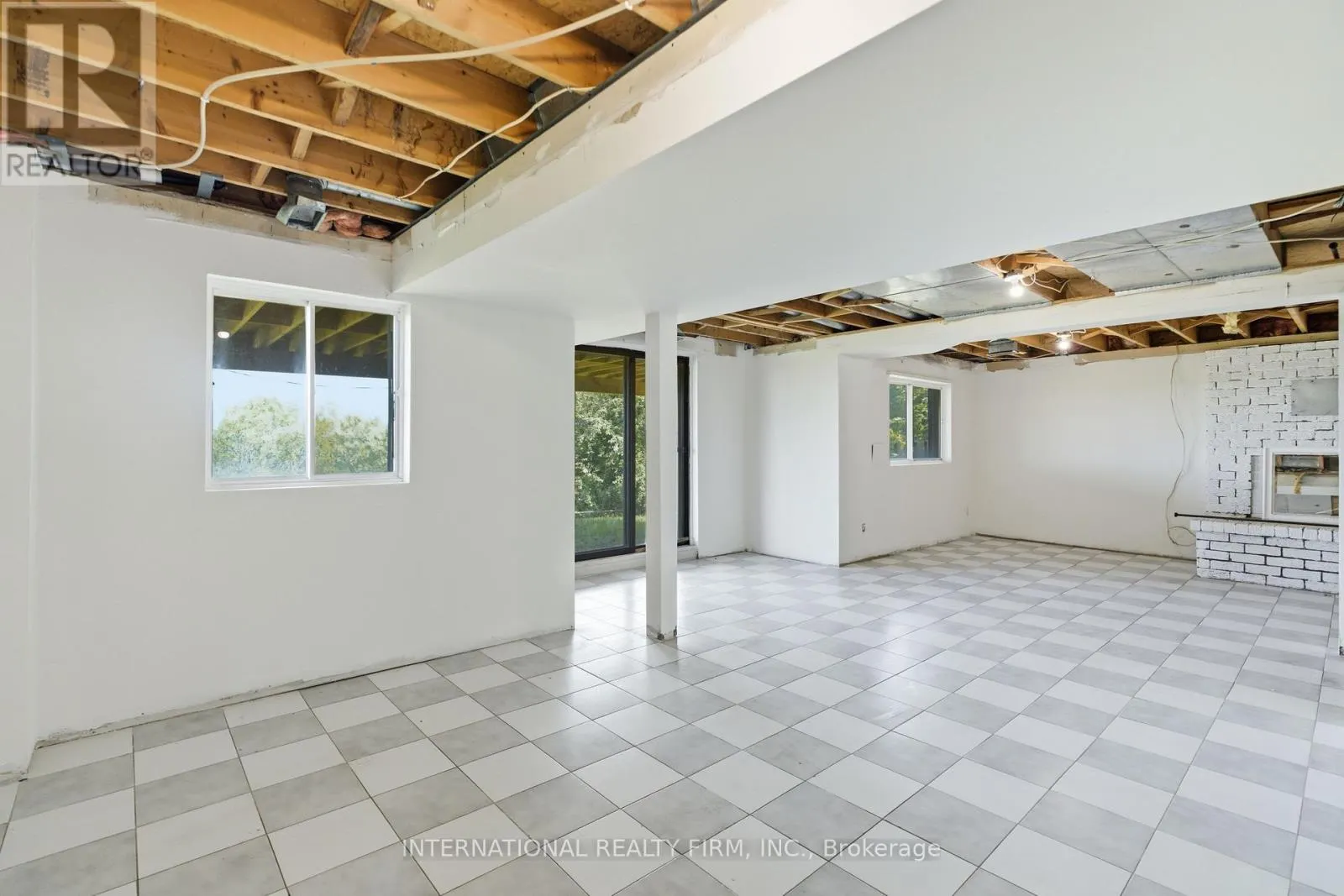 48 DE ROSE AVENUE