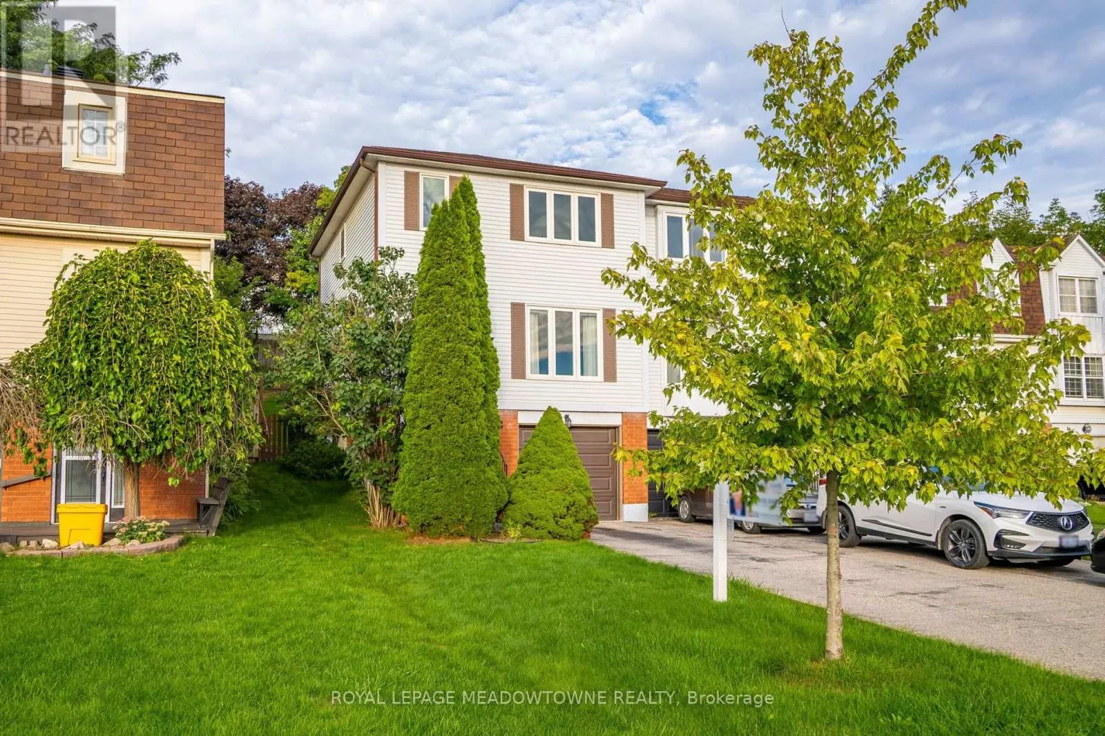 38 LAKEVIEW COURT