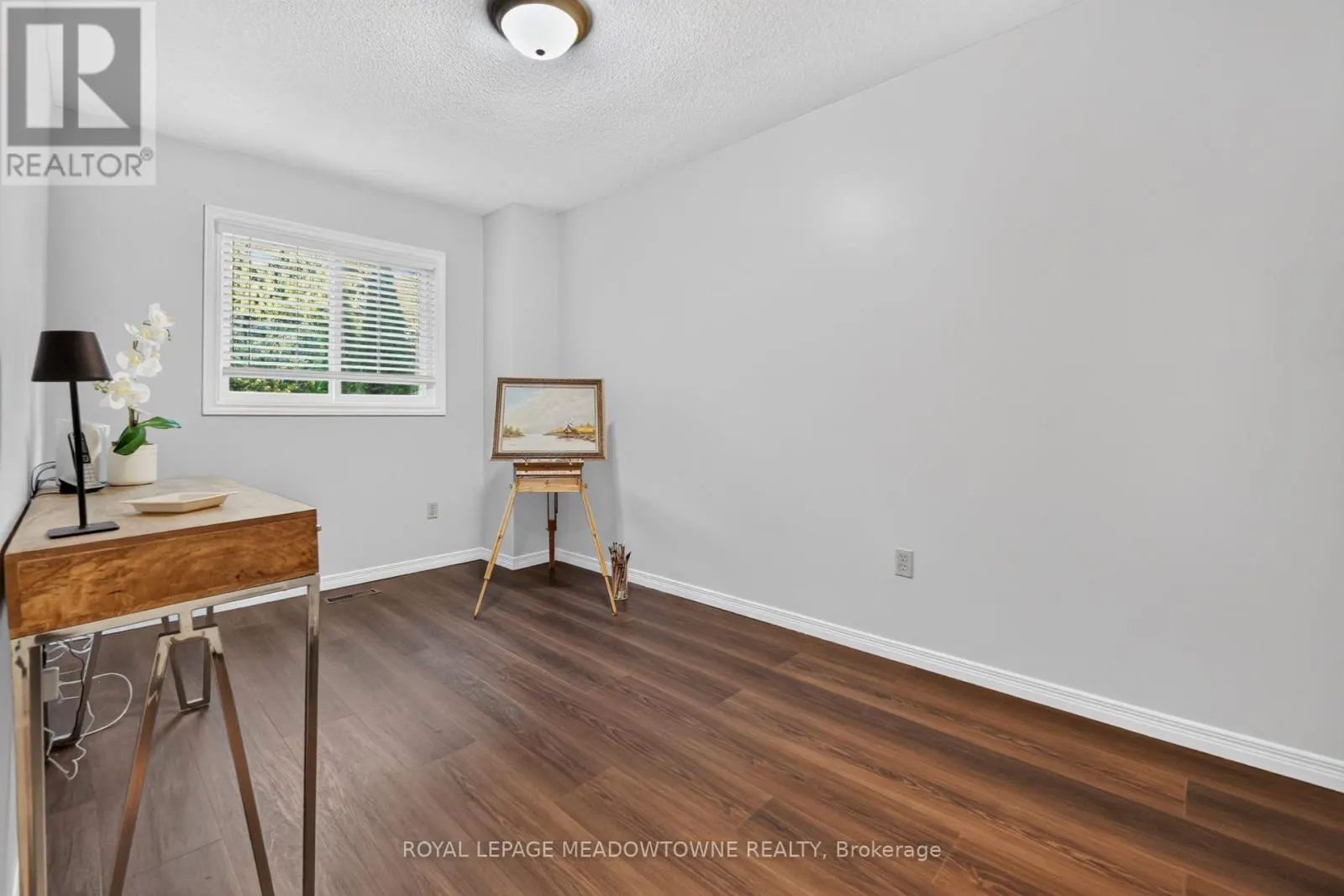 38 LAKEVIEW COURT