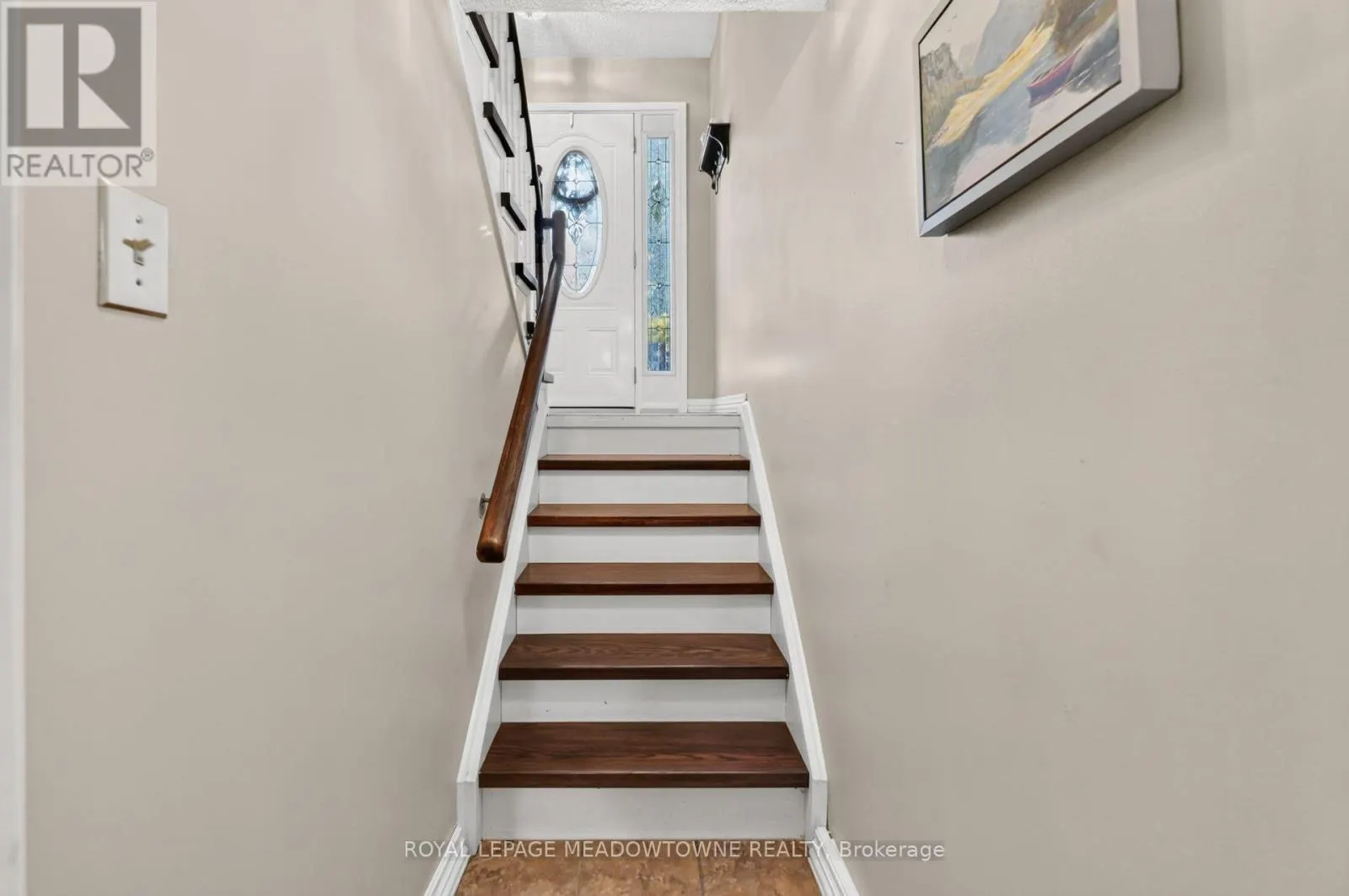 38 LAKEVIEW COURT