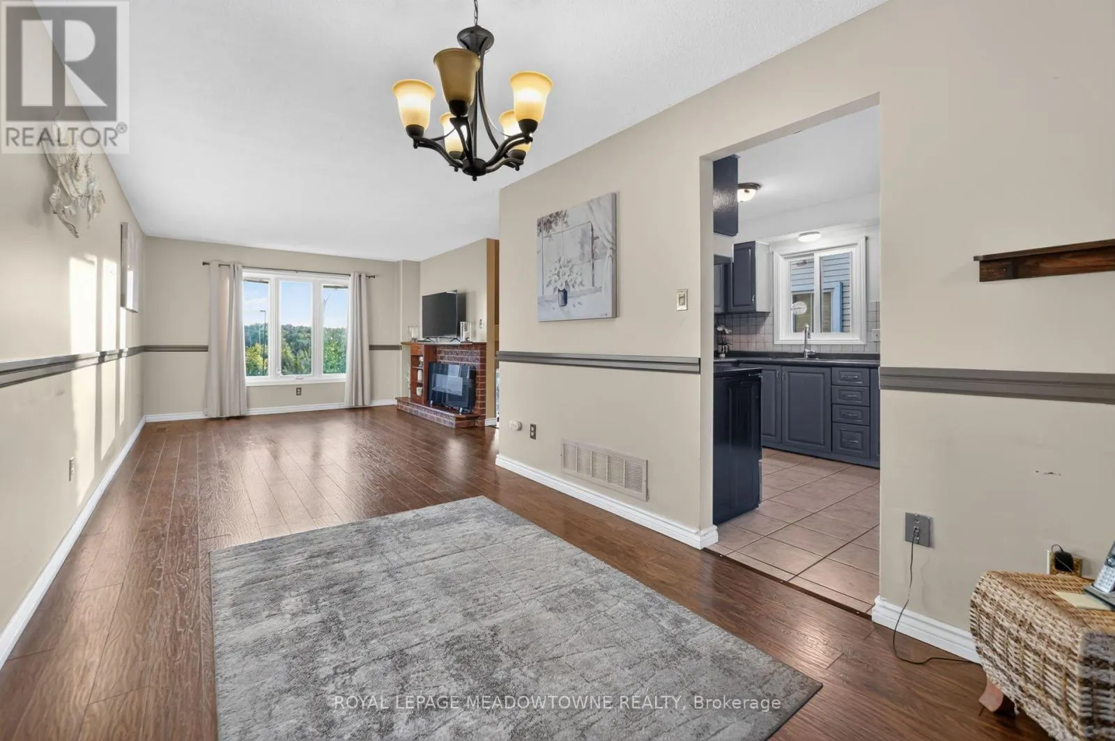 38 LAKEVIEW COURT