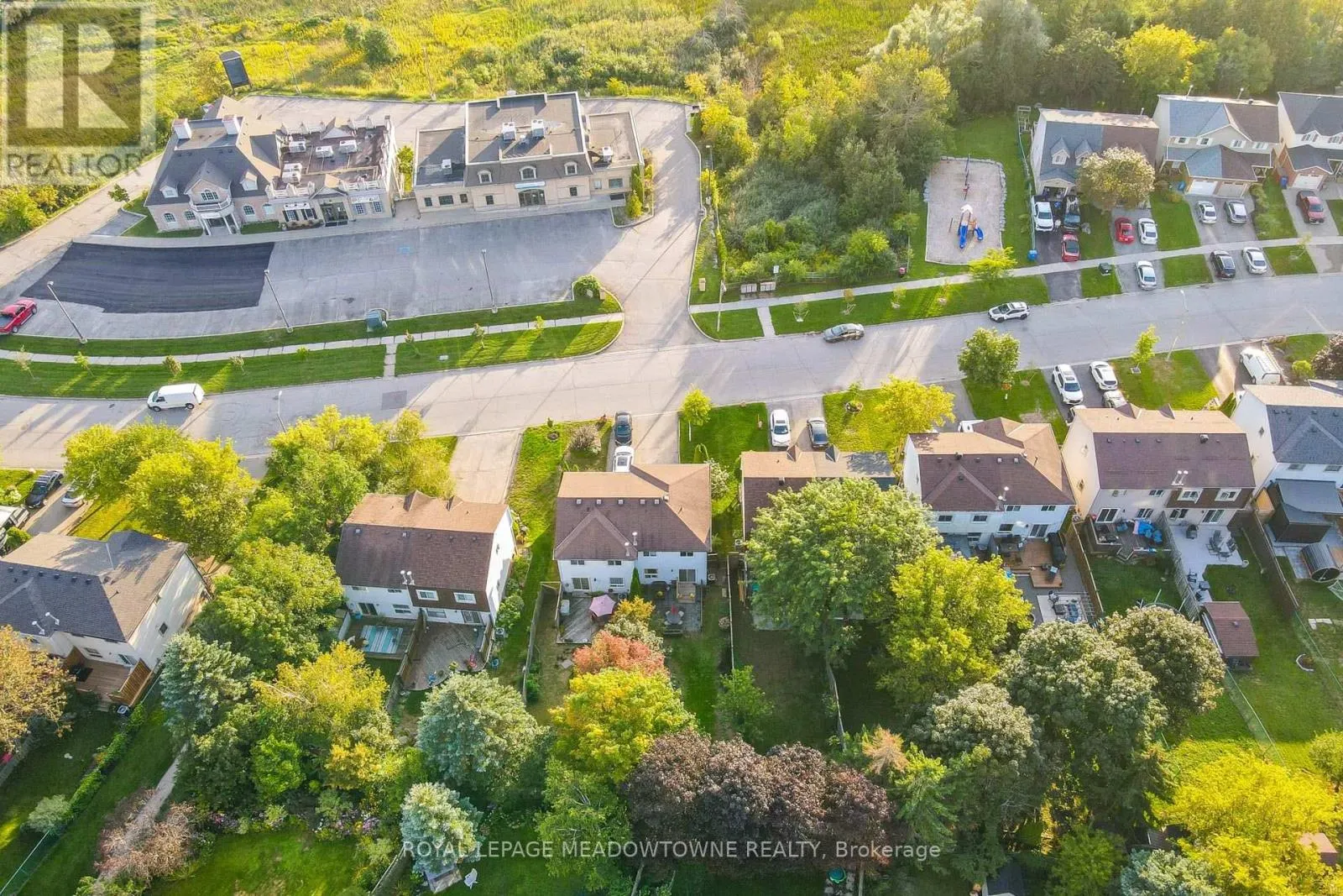 38 LAKEVIEW COURT