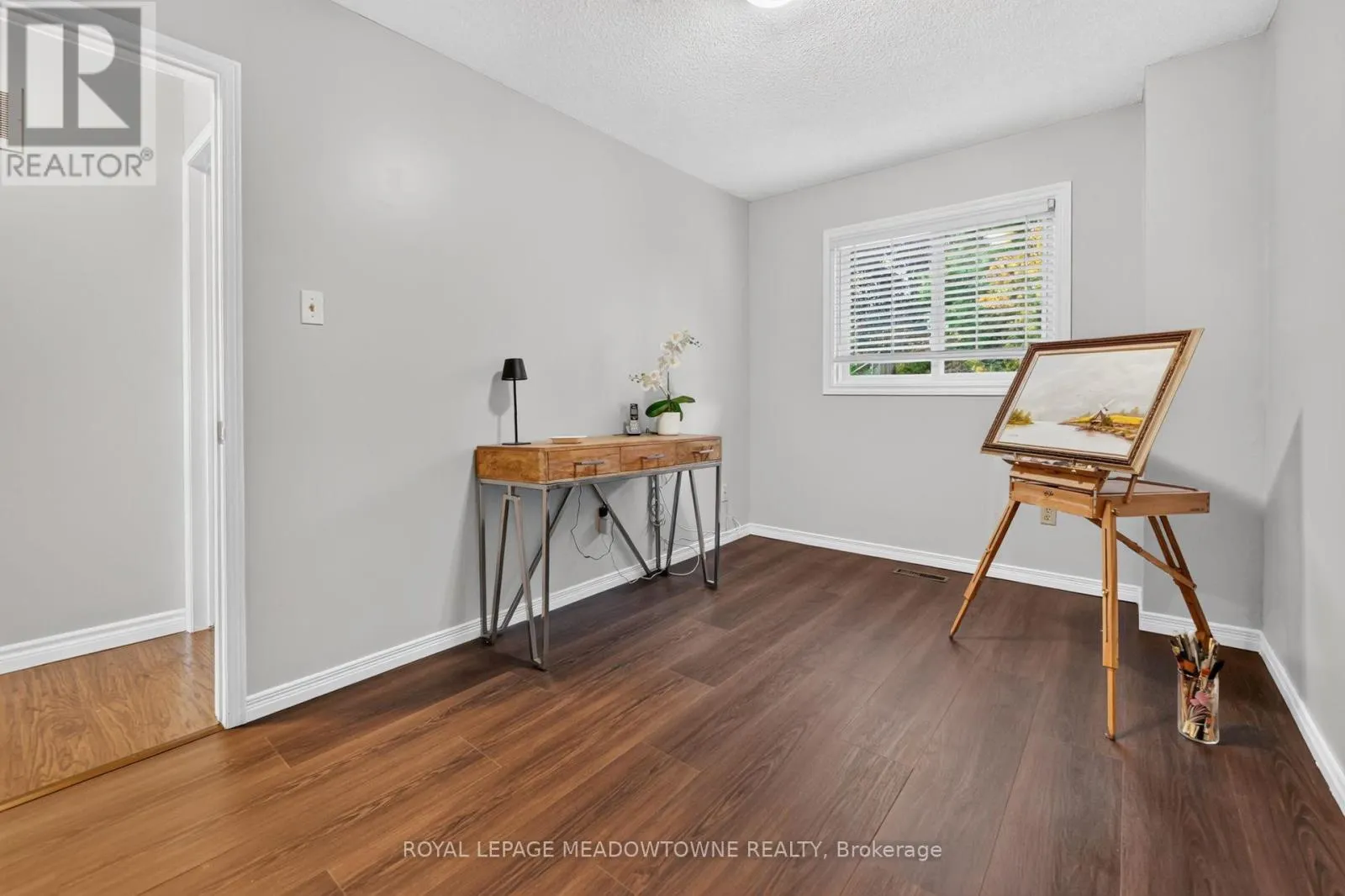 38 LAKEVIEW COURT