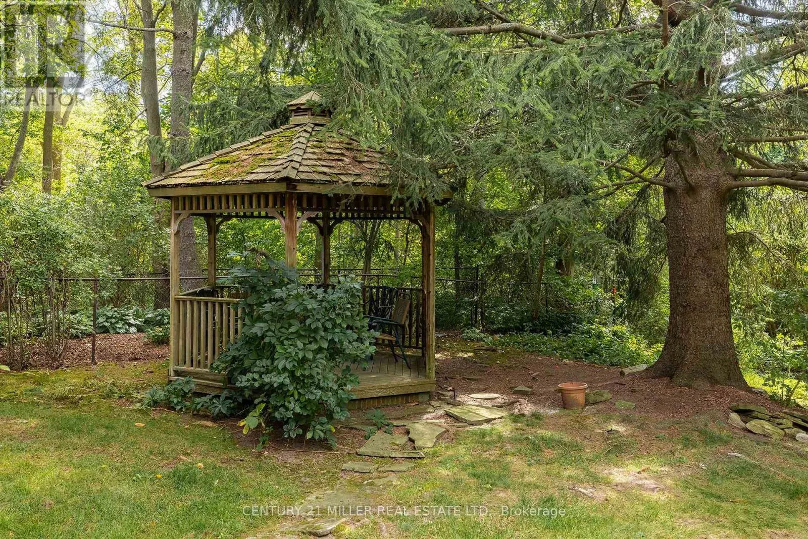 1242 DONLEA CRESCENT