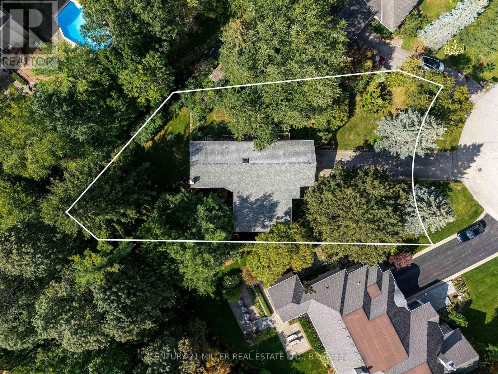 1242 DONLEA CRESCENT
