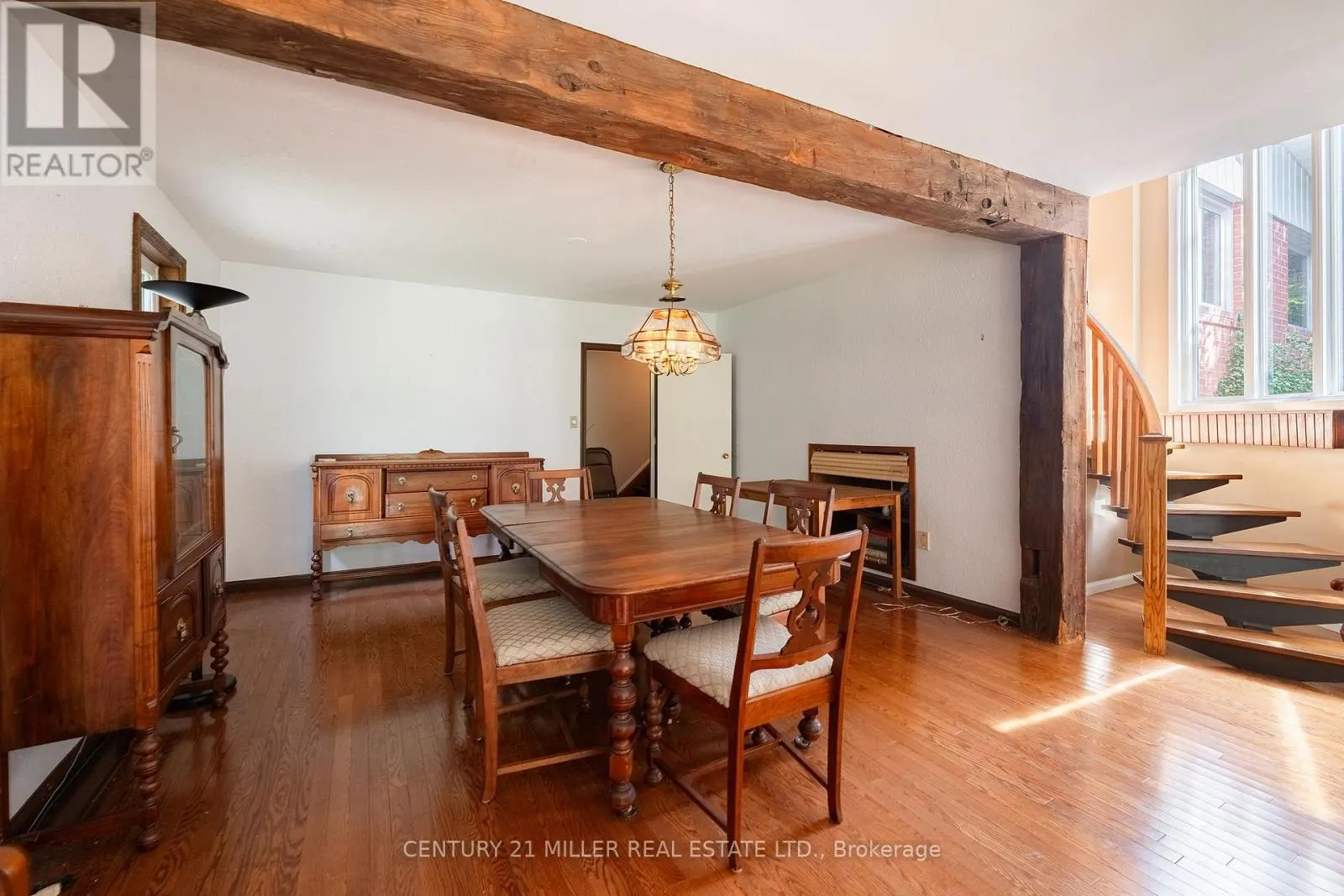 1242 DONLEA CRESCENT