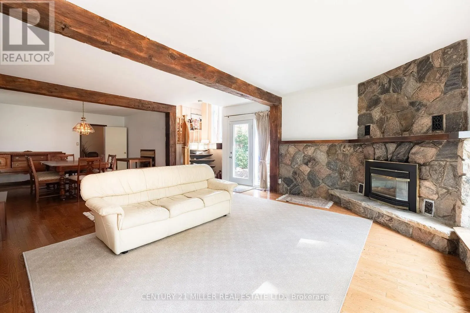 1242 DONLEA CRESCENT