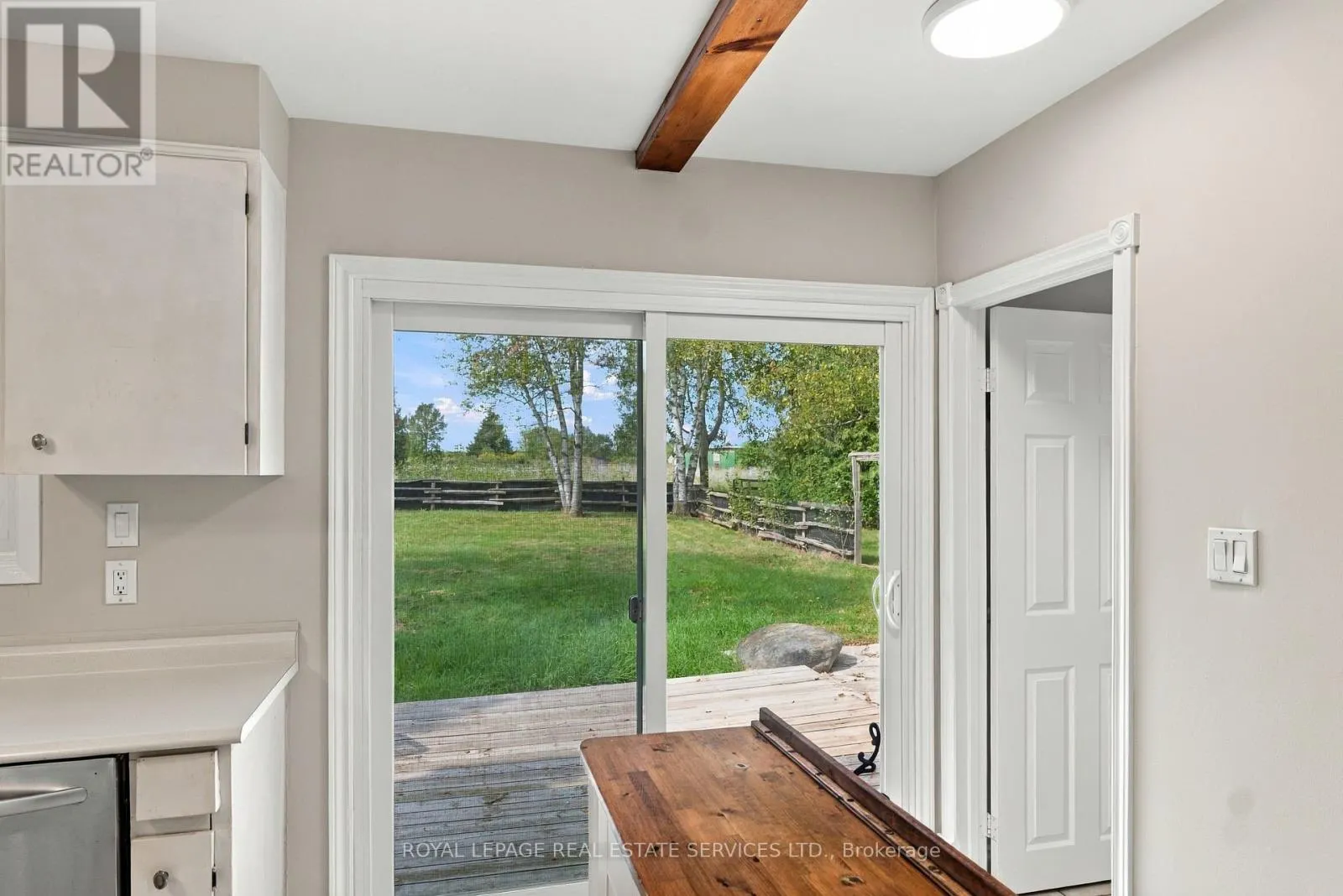 1191 15 SIDE ROAD