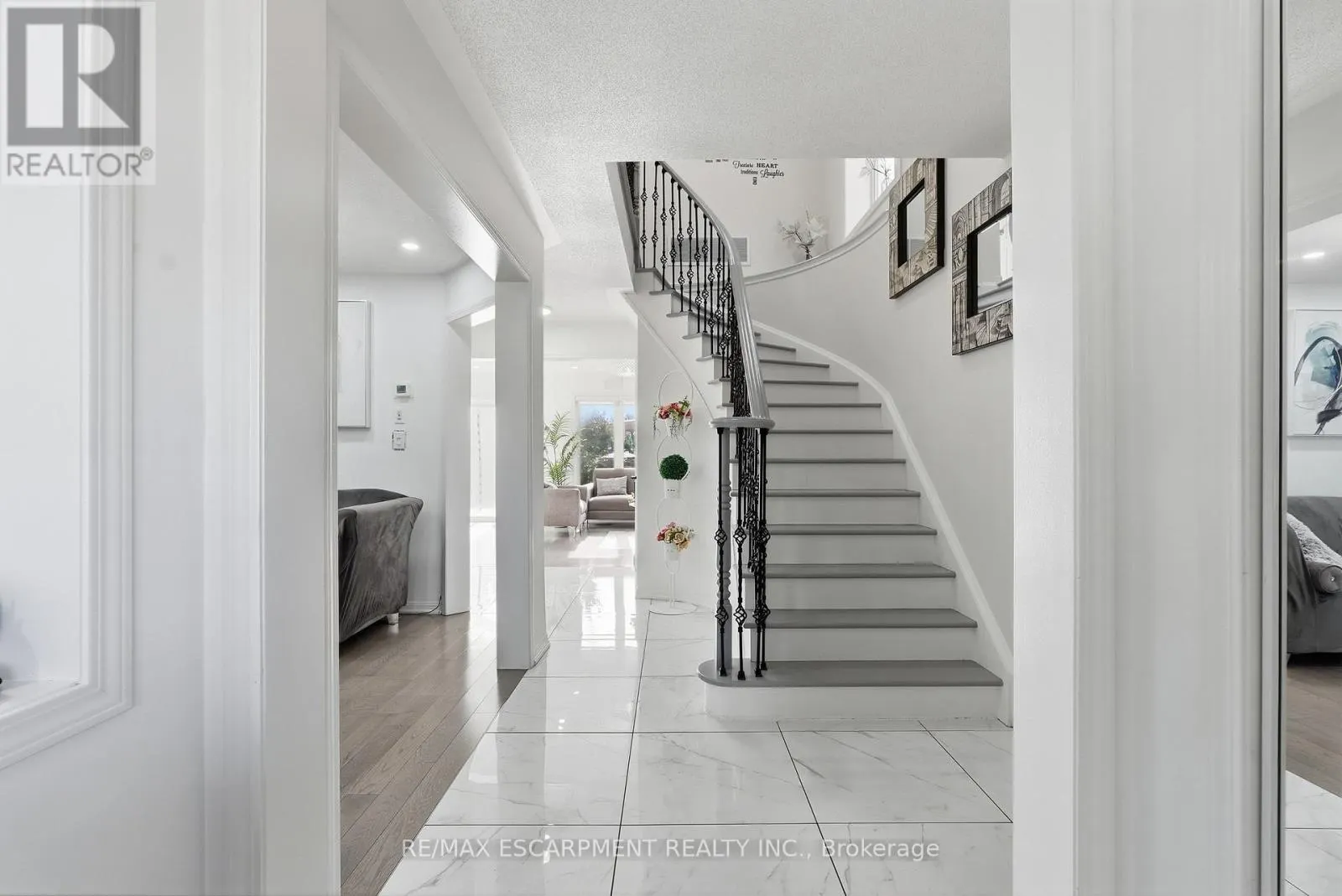 392 TONELLI LANE