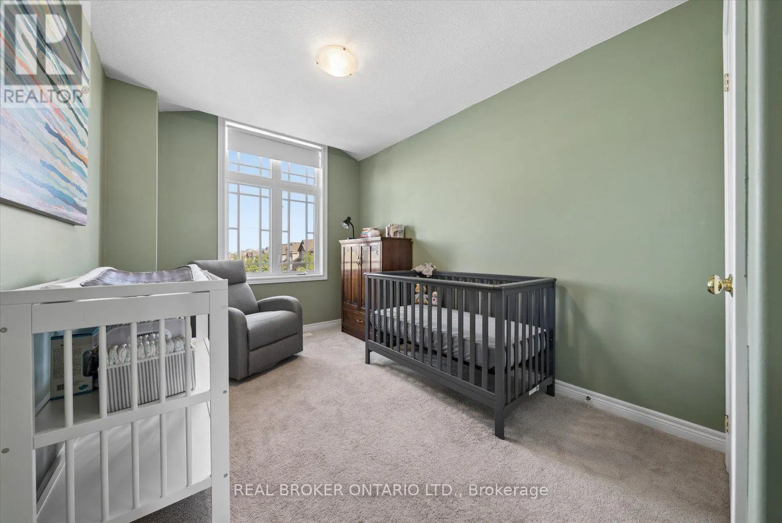 126 PARKINSON CRESCENT