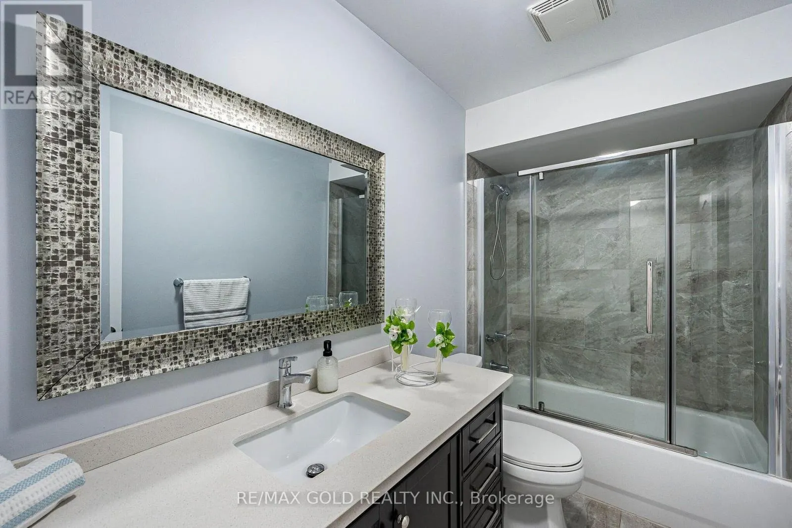329 HOWARD CRESCENT