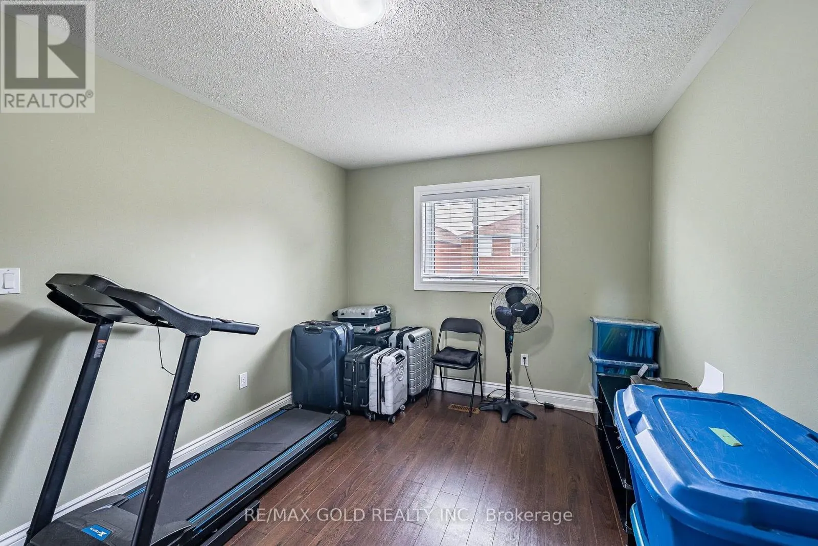 329 HOWARD CRESCENT