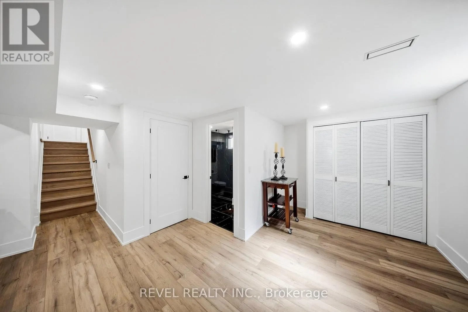 222 ALBERT STREET