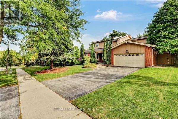 2284 MANSFIELD DRIVE