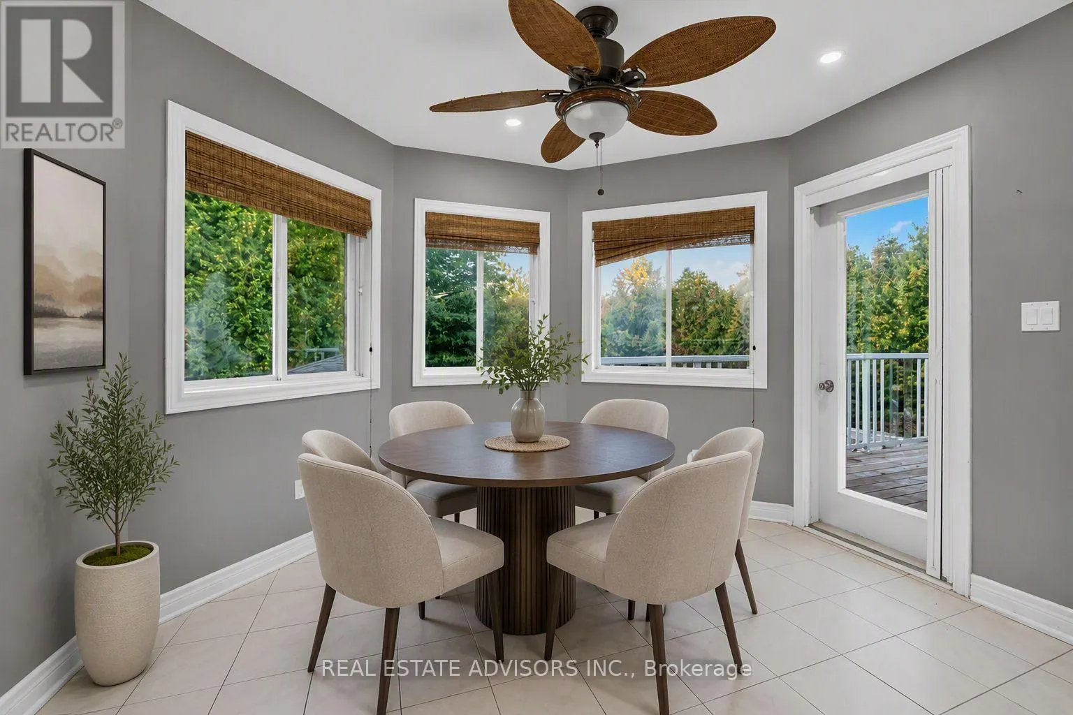 19 MCCONACHIE CRESCENT