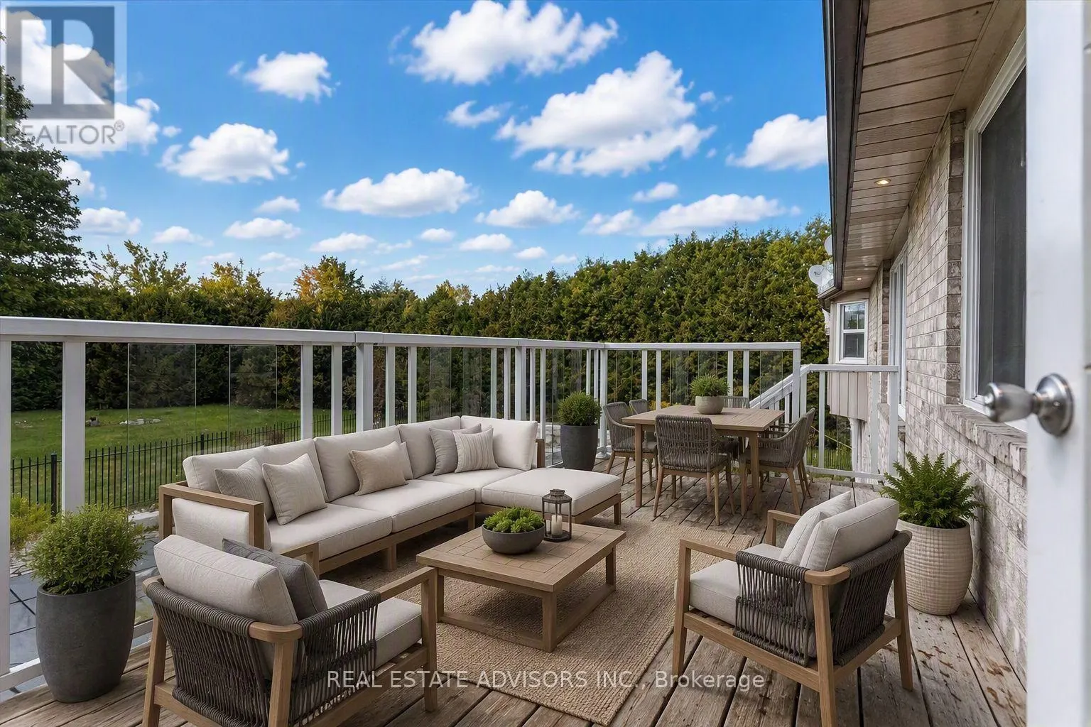 19 MCCONACHIE CRESCENT