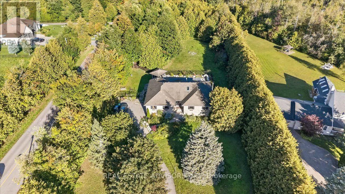 19 MCCONACHIE CRESCENT
