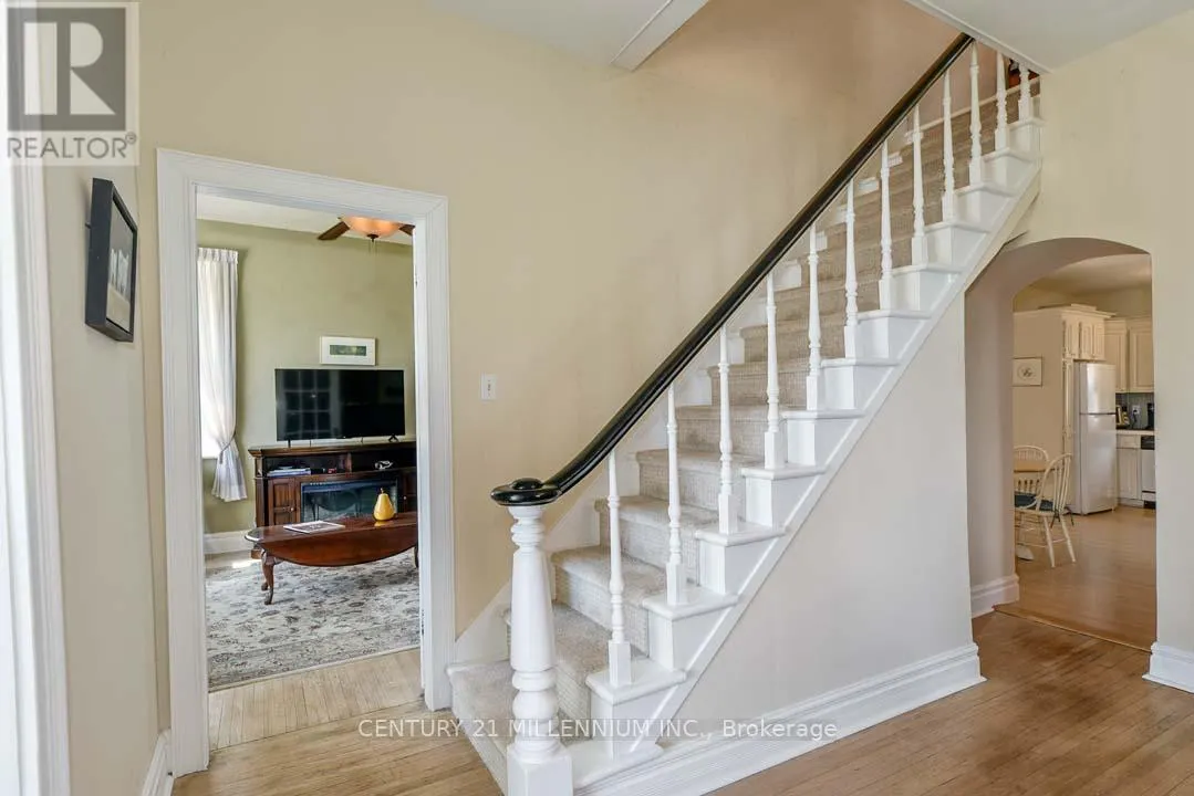 1380 QUEEN STREET W